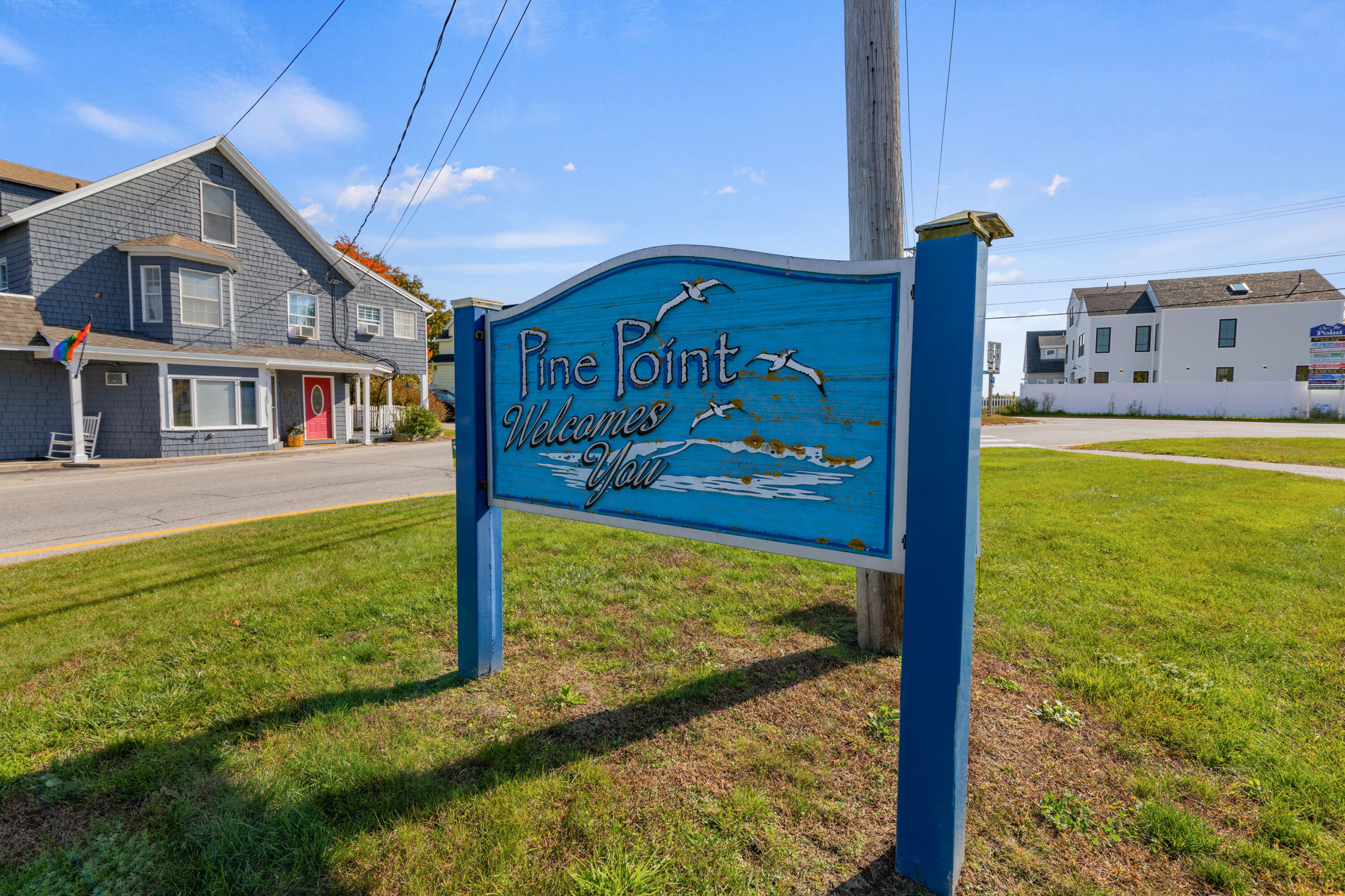 9 E Grand Avenue 1