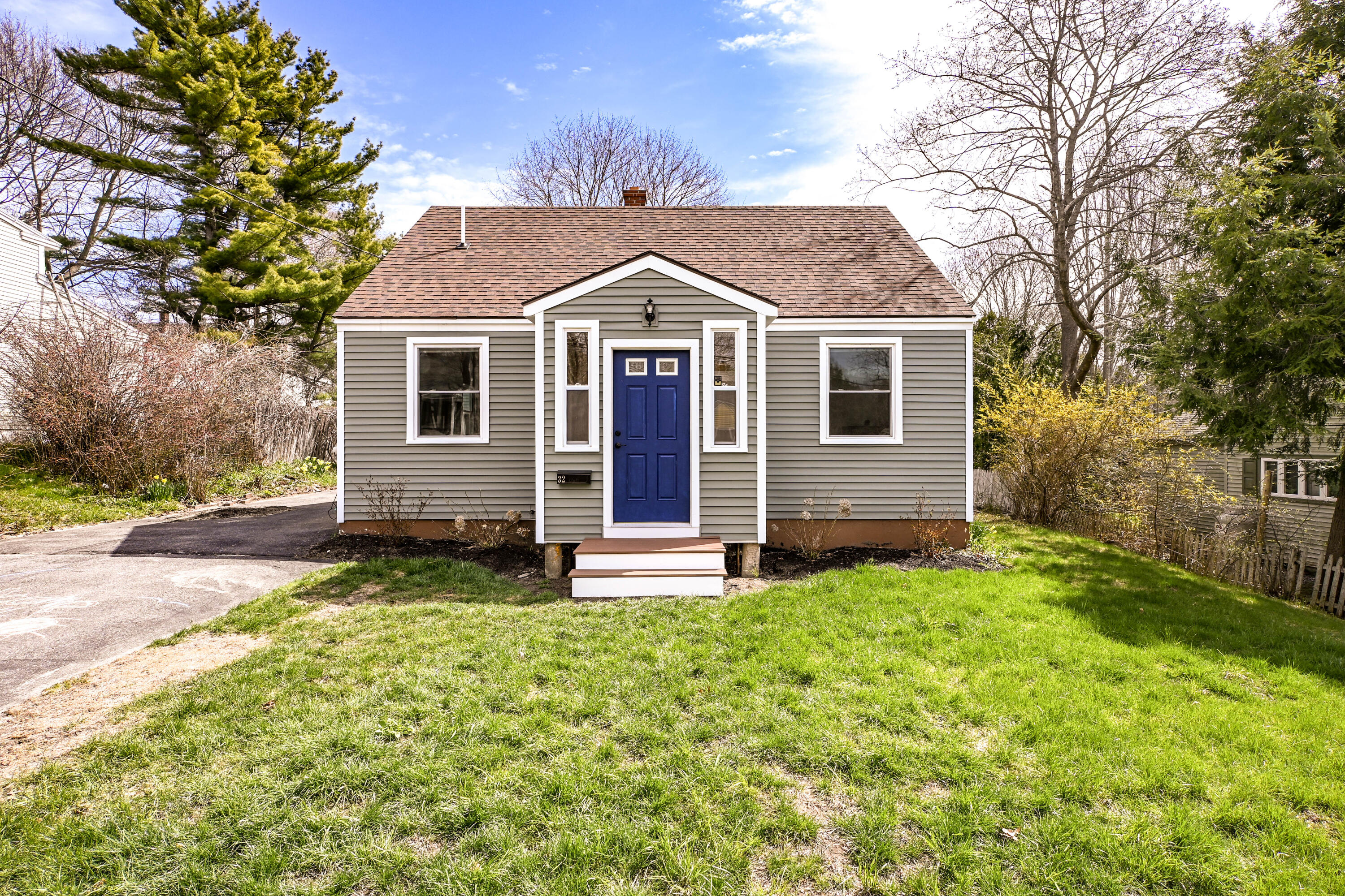 32 Longfellow Drive