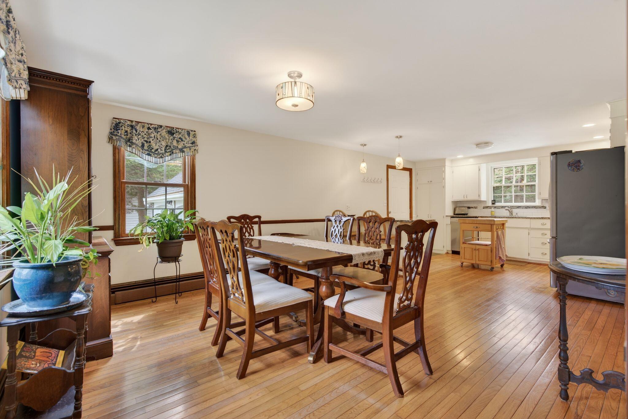 3 Brookside Drive