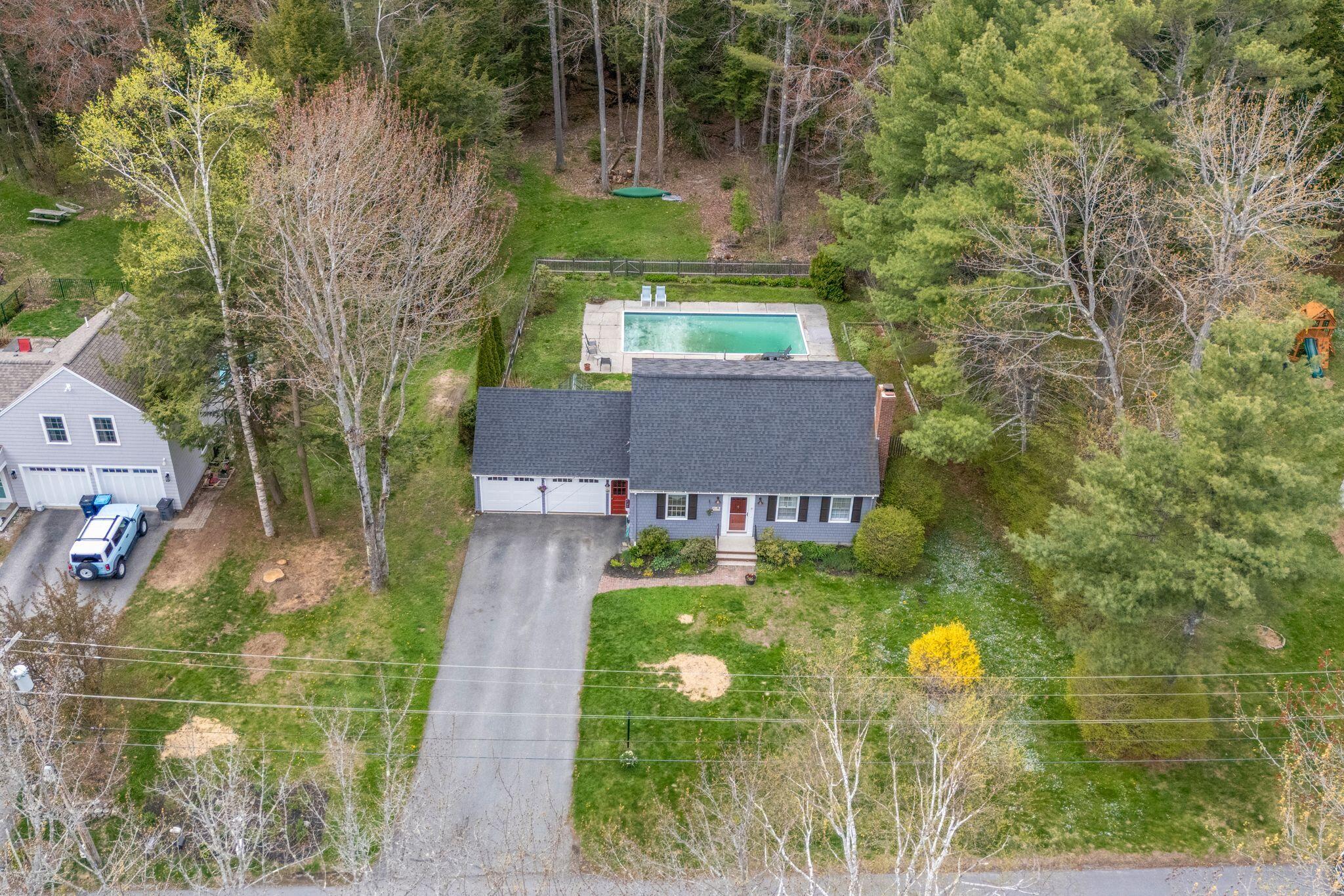 3 Brookside Drive