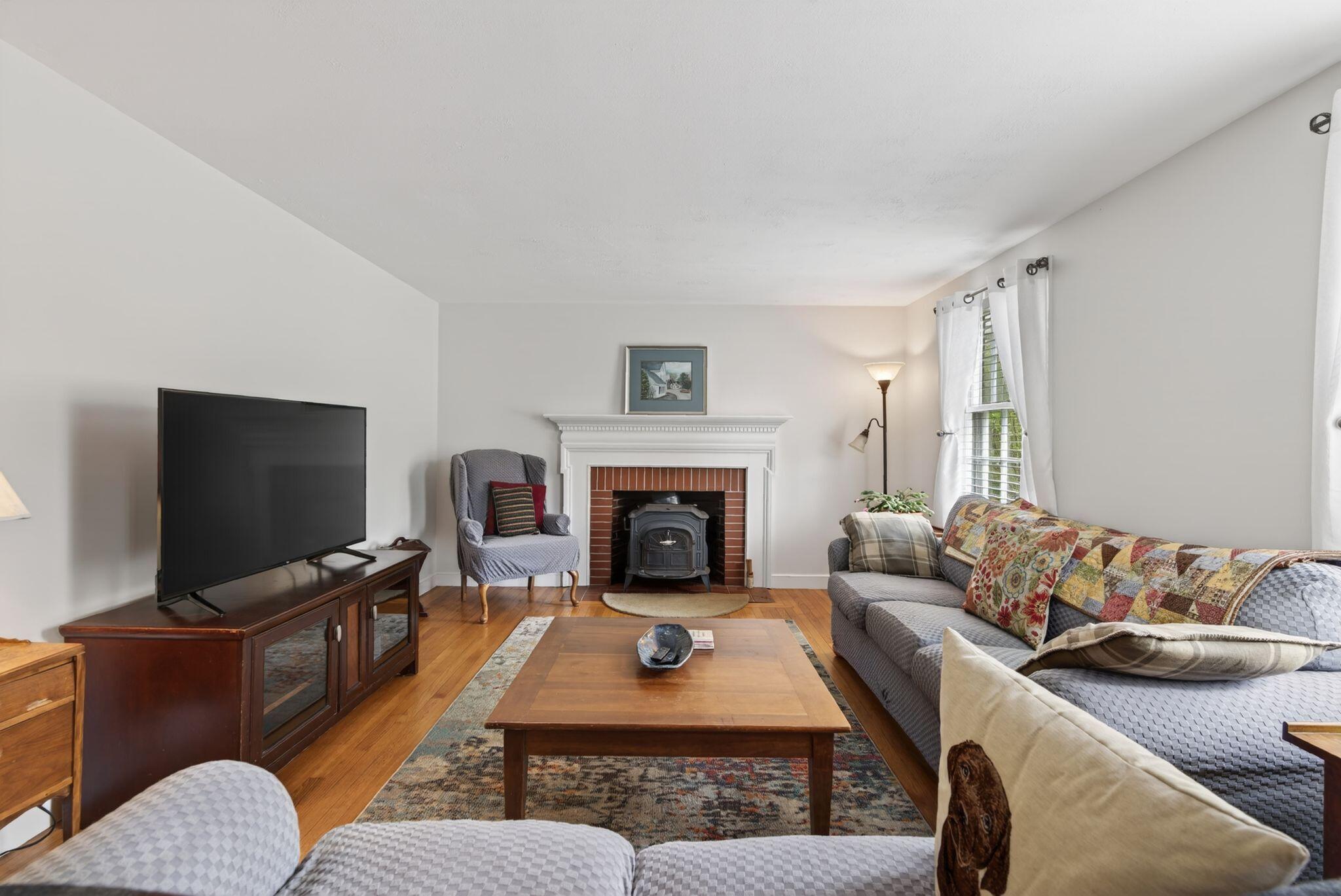 3 Brookside Drive