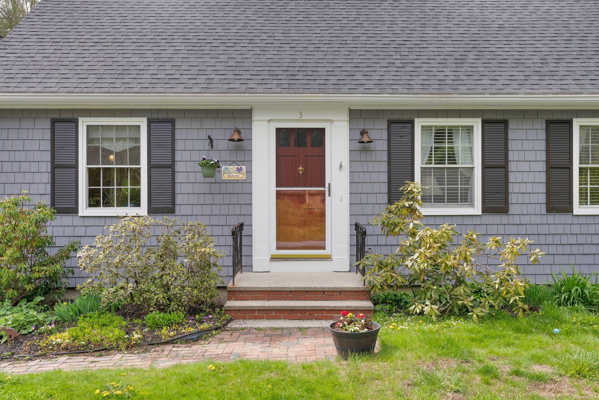 3 Brookside Drive