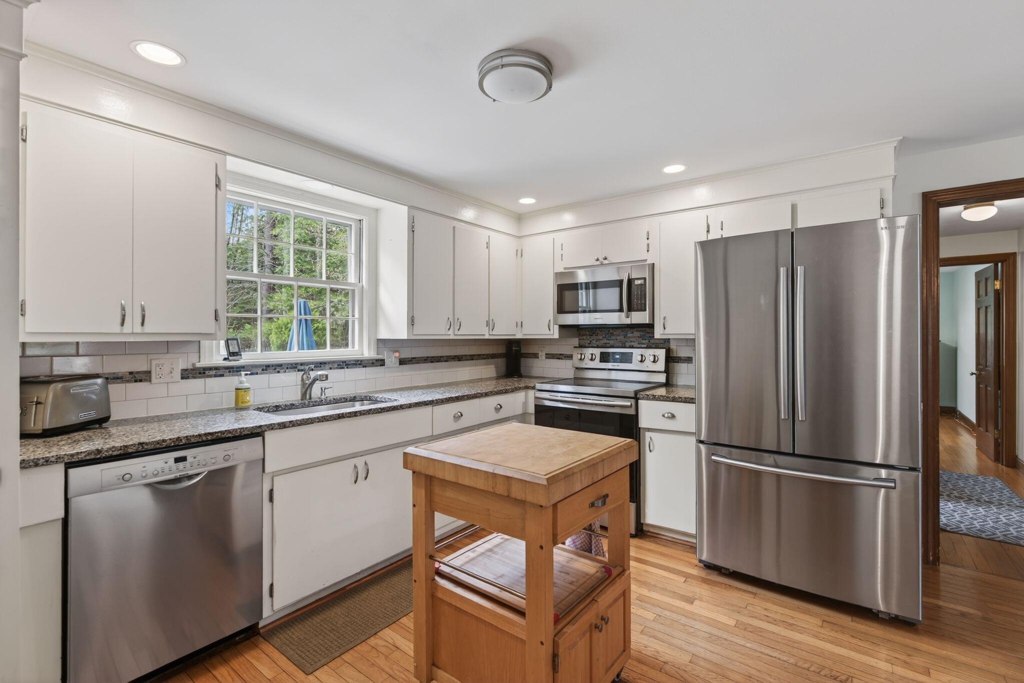 3 Brookside Drive