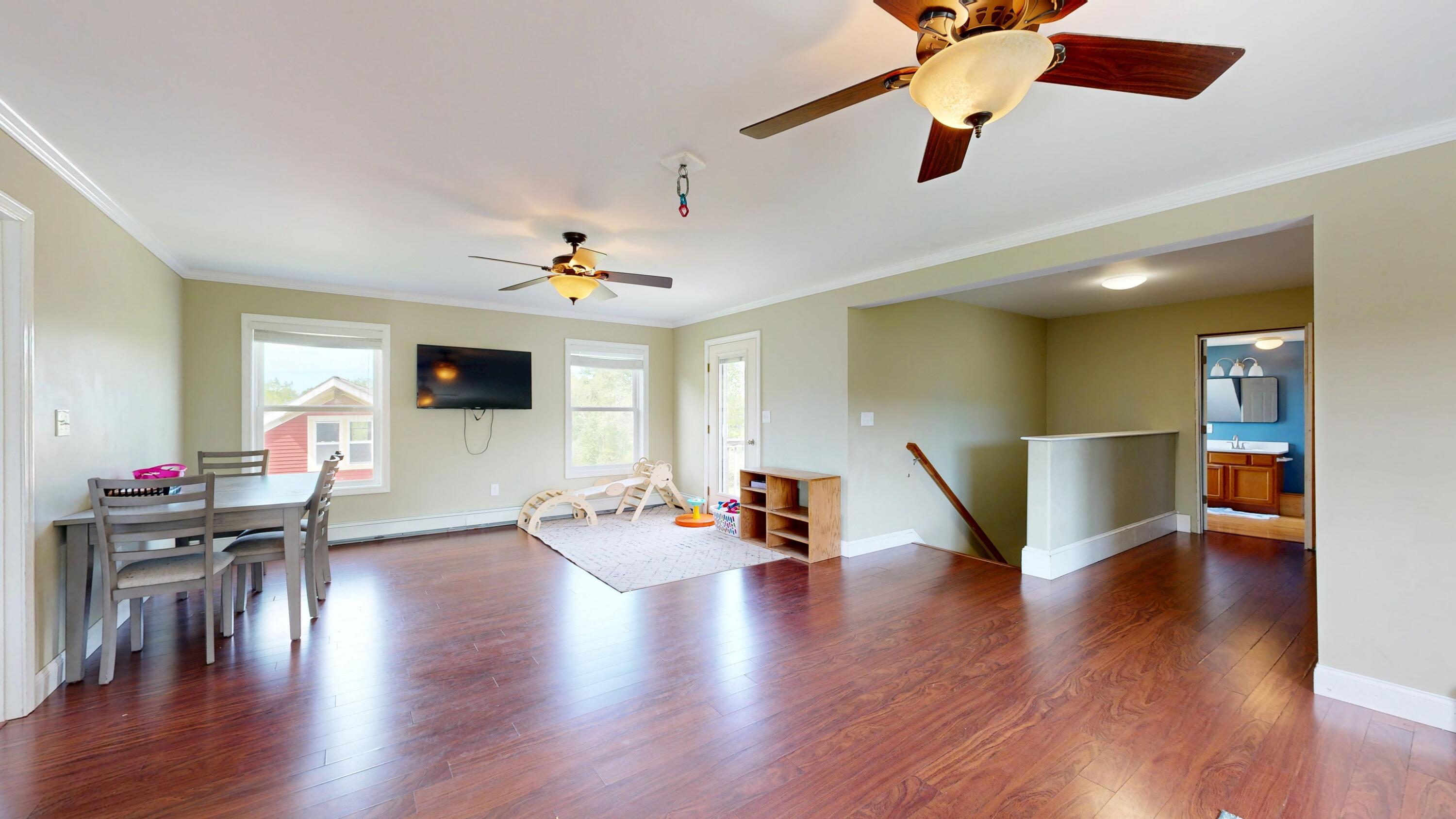 136 Hogan Road