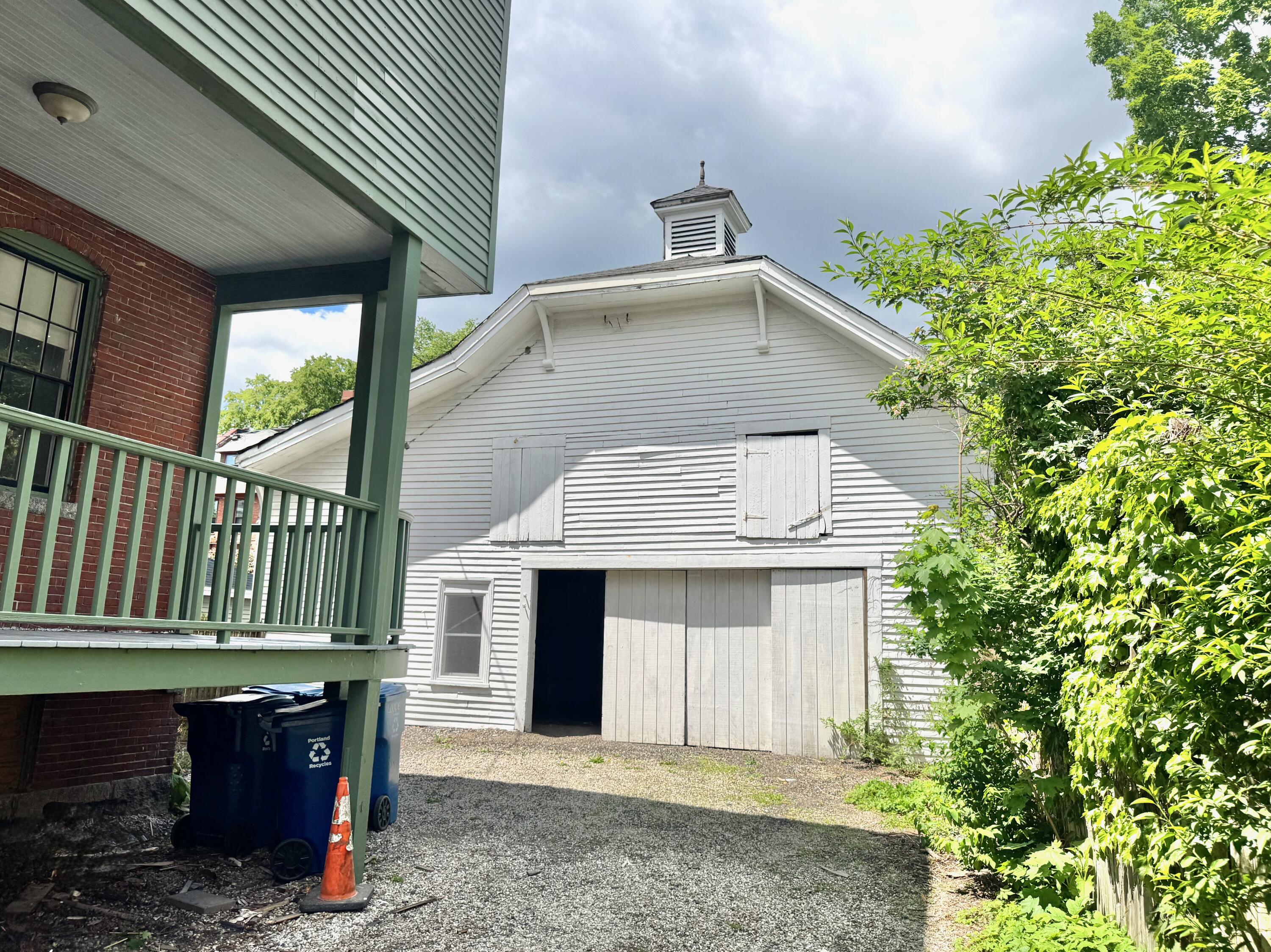 52 Carleton Street