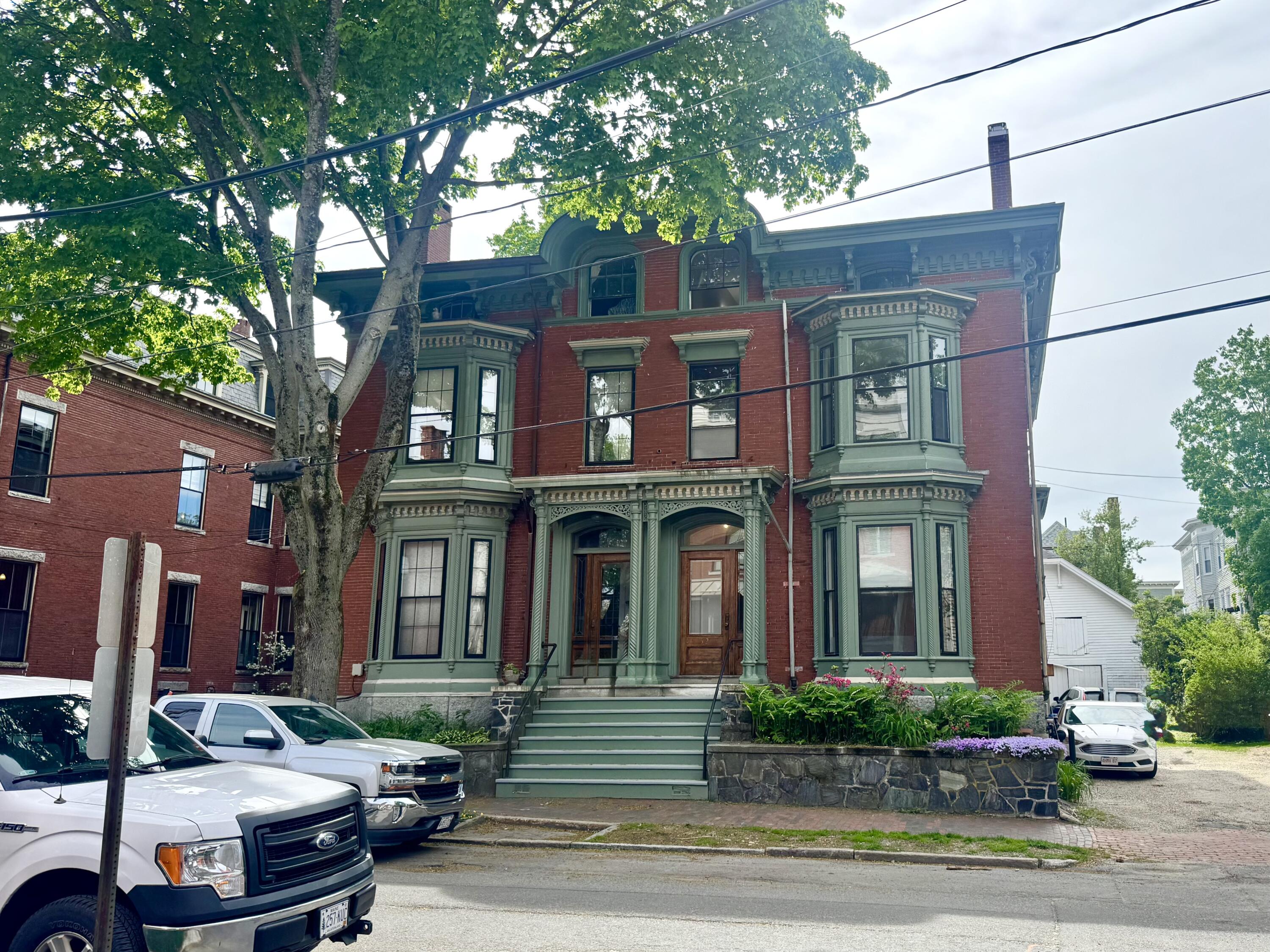 52 Carleton Street