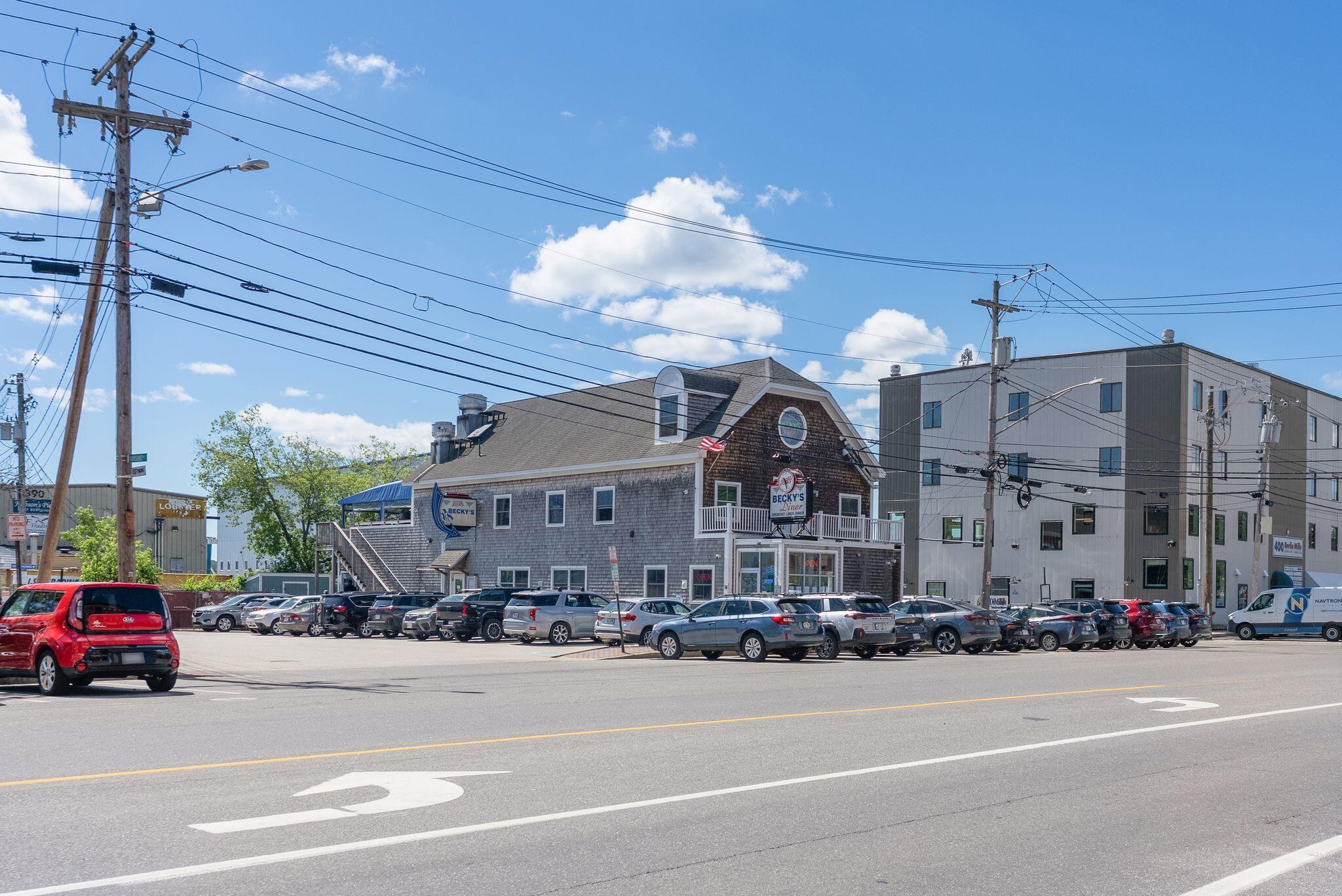 387 Commercial Street 432