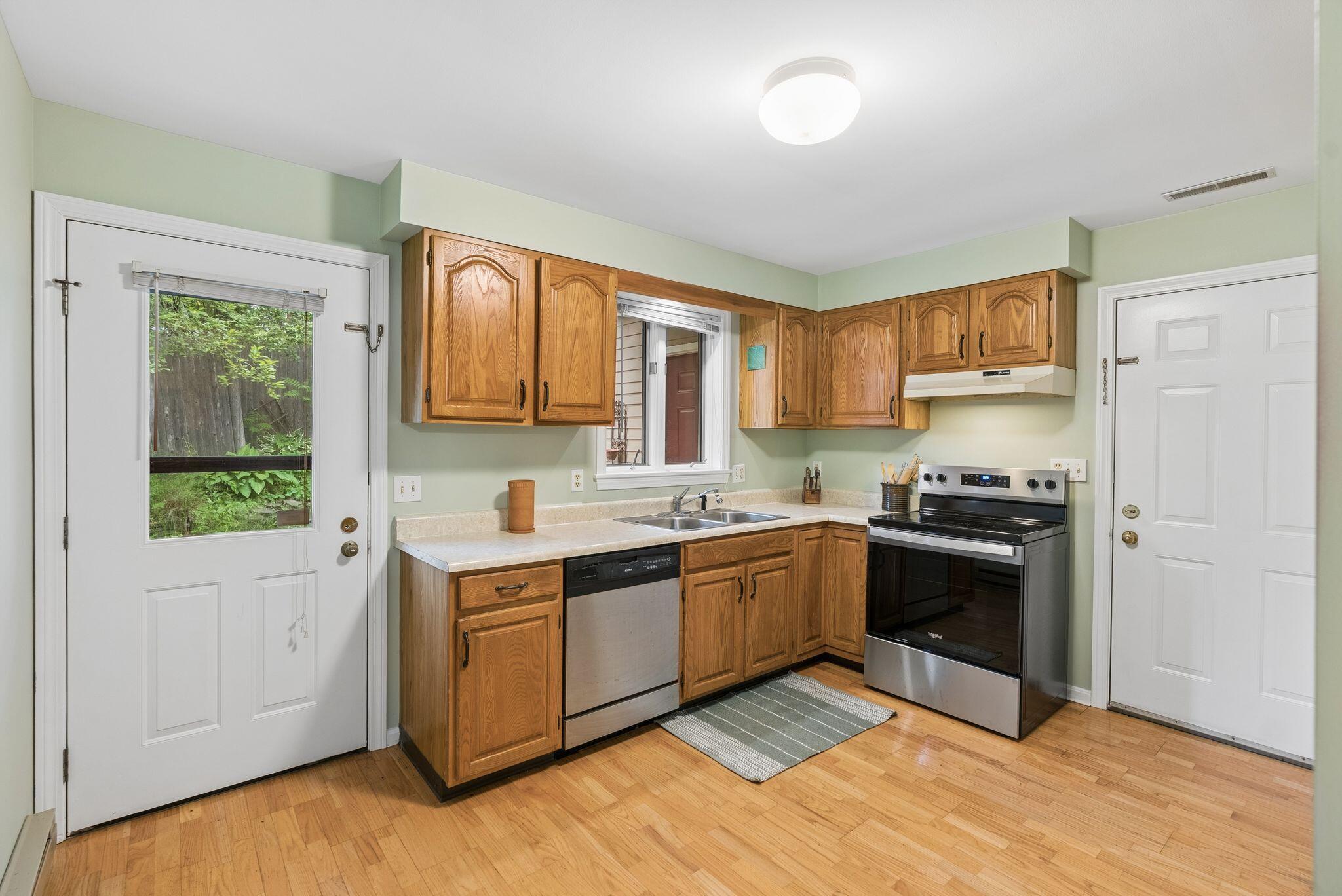 16 Stoneledge Drive 16
