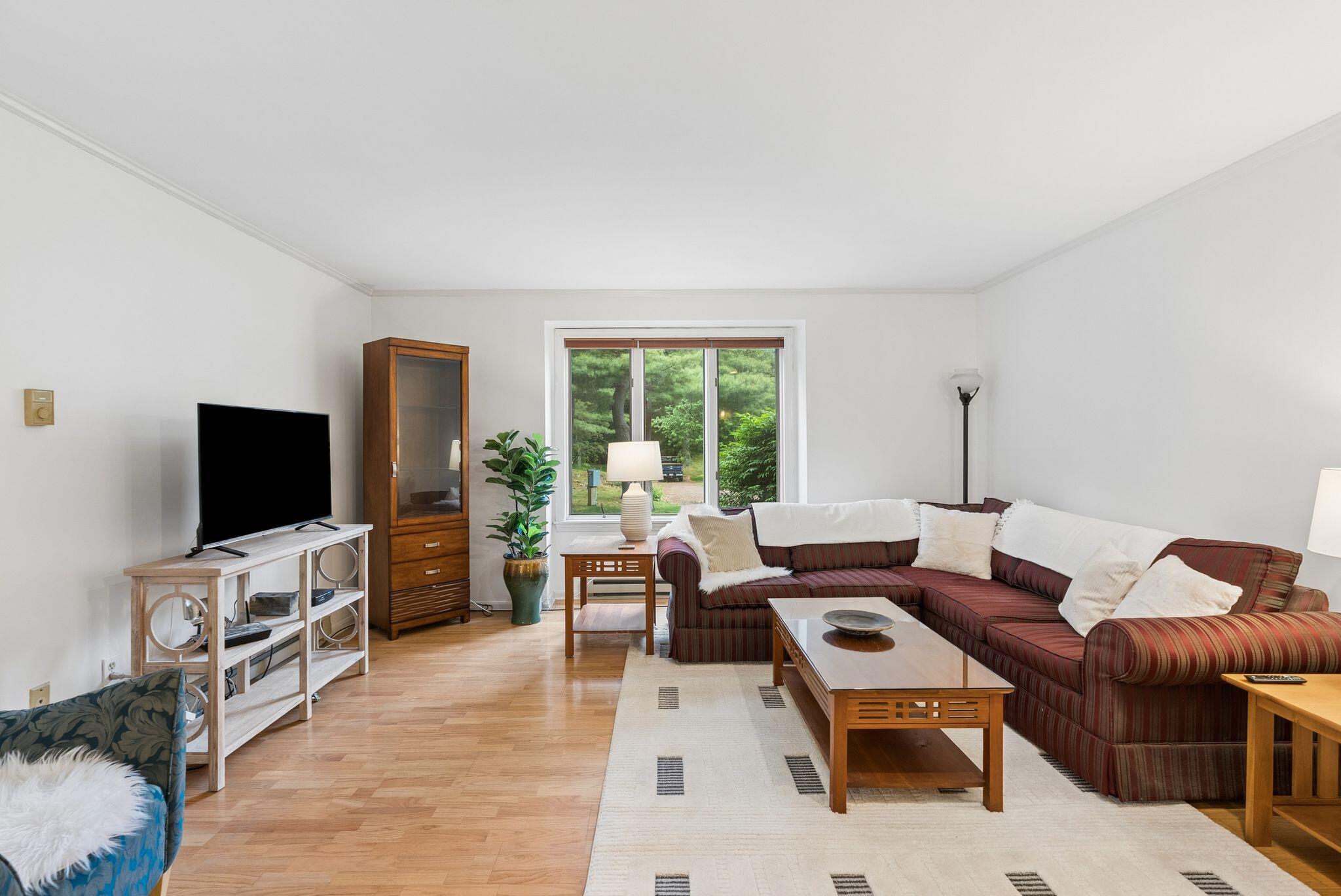16 Stoneledge Drive 16