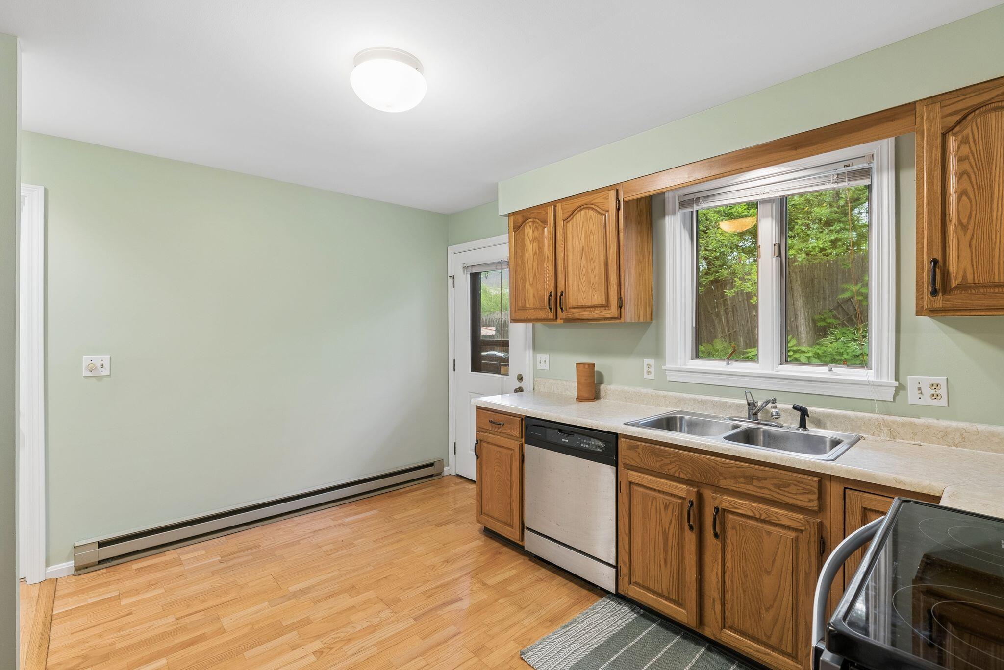 16 Stoneledge Drive 16