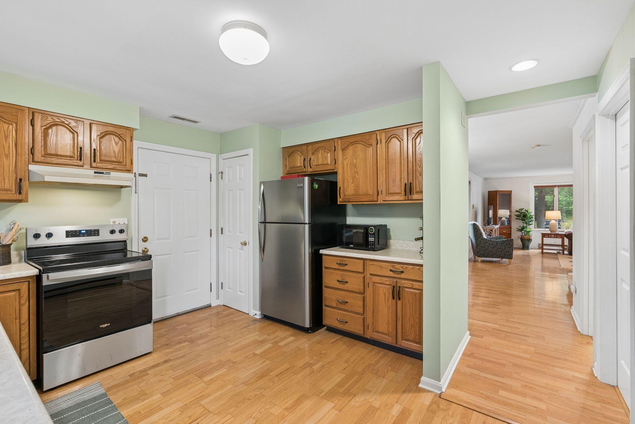 16 Stoneledge Drive 16