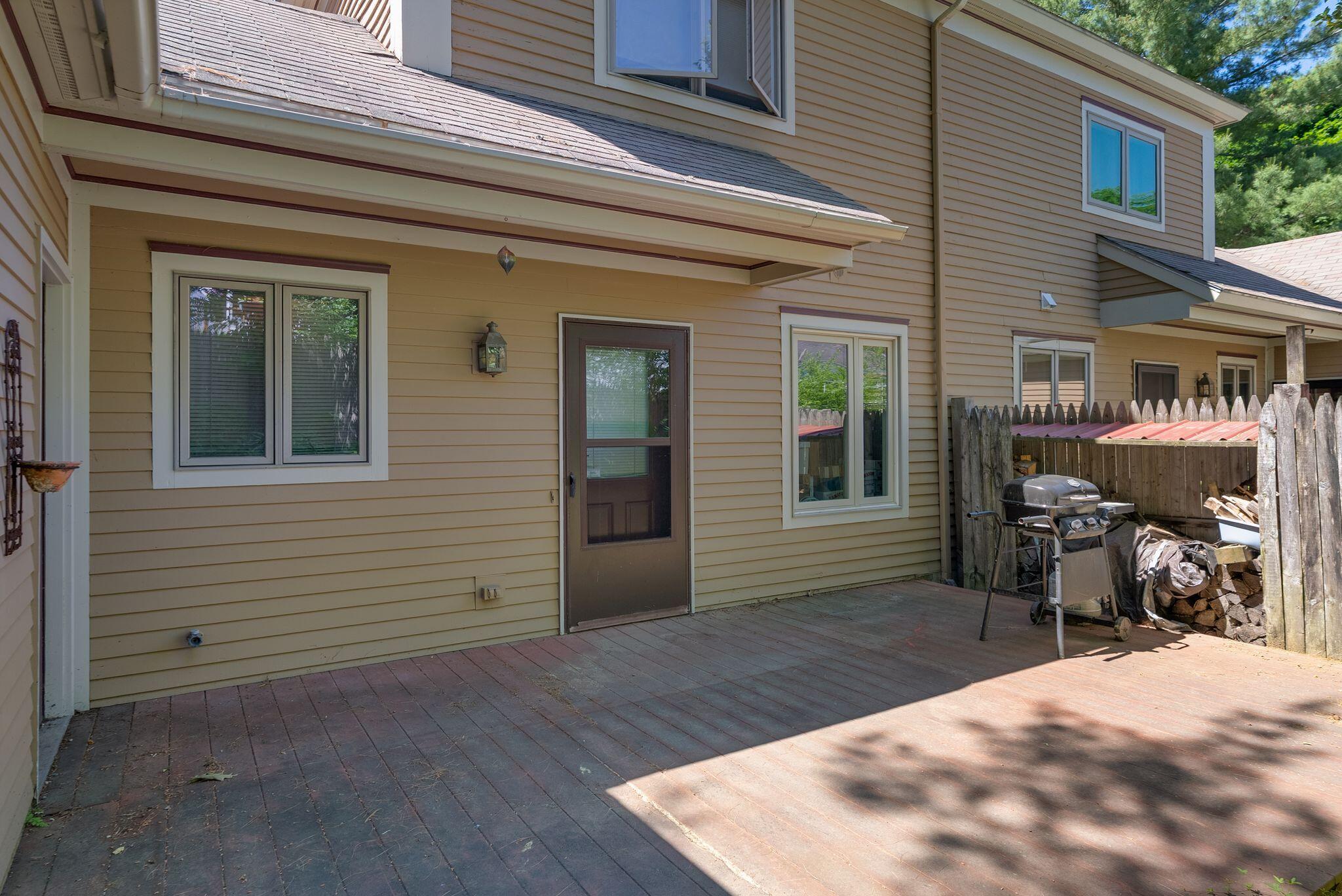 16 Stoneledge Drive 16