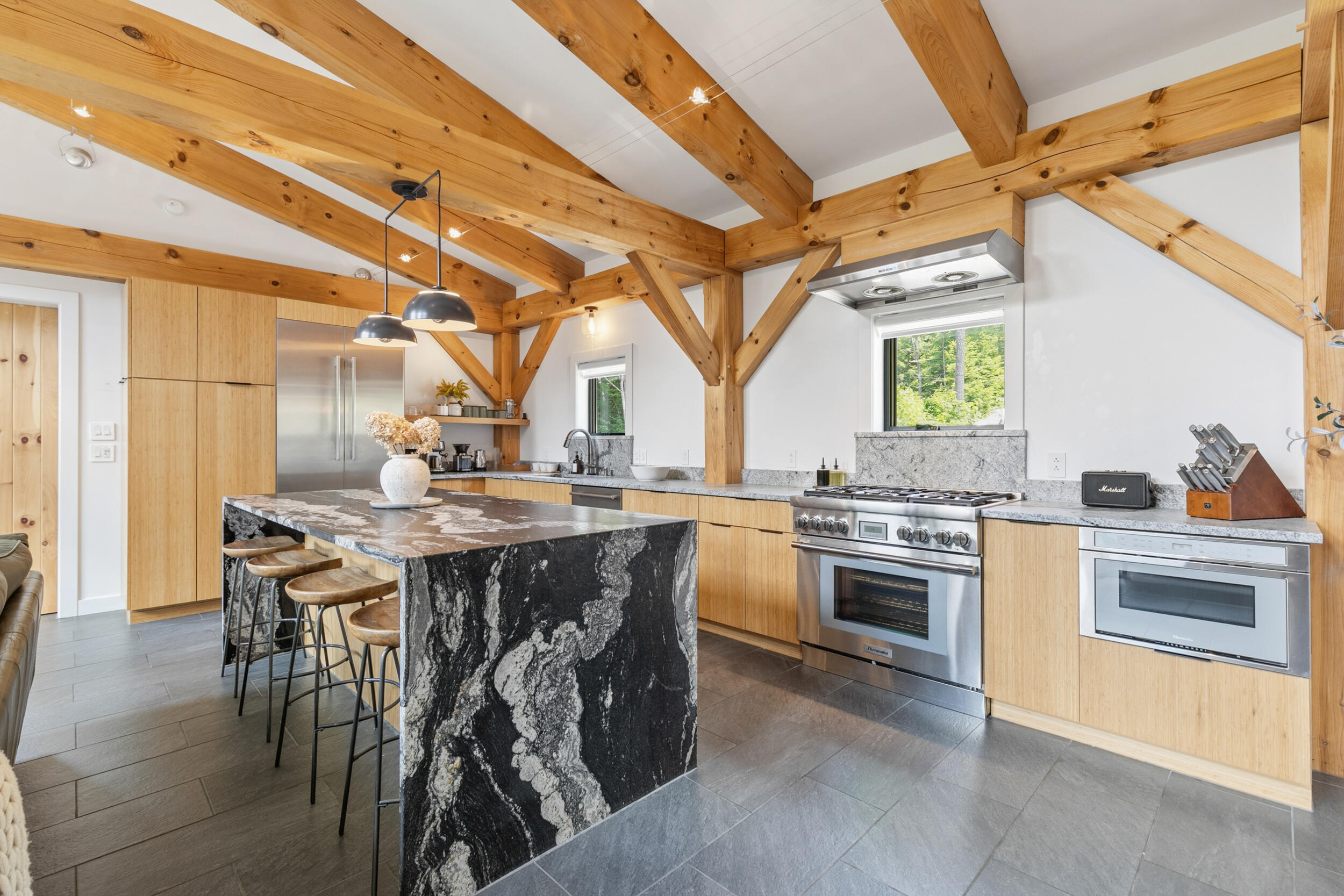386 Lake House Road