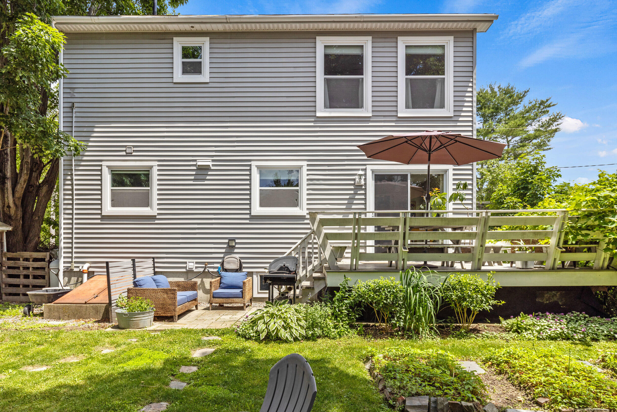 87 Sawyer Street