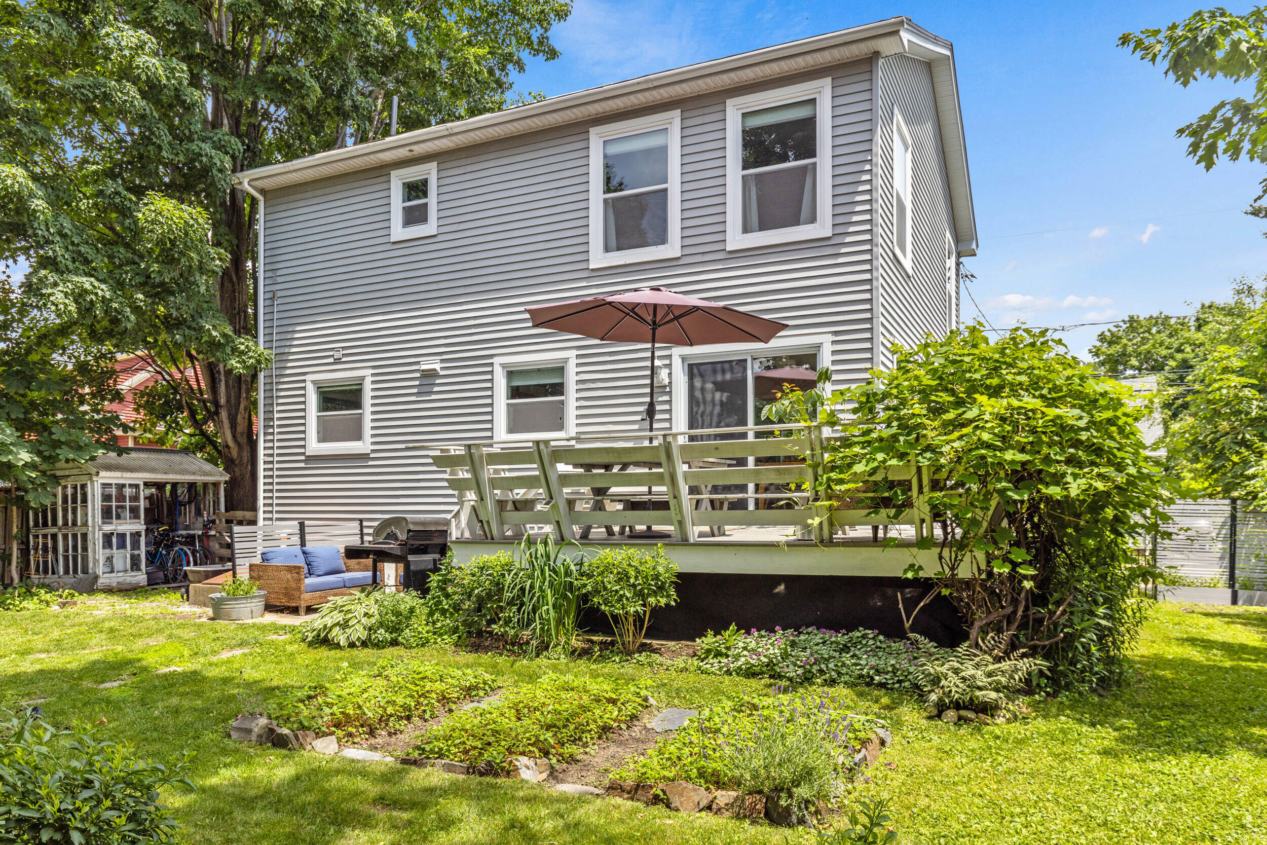 87 Sawyer Street