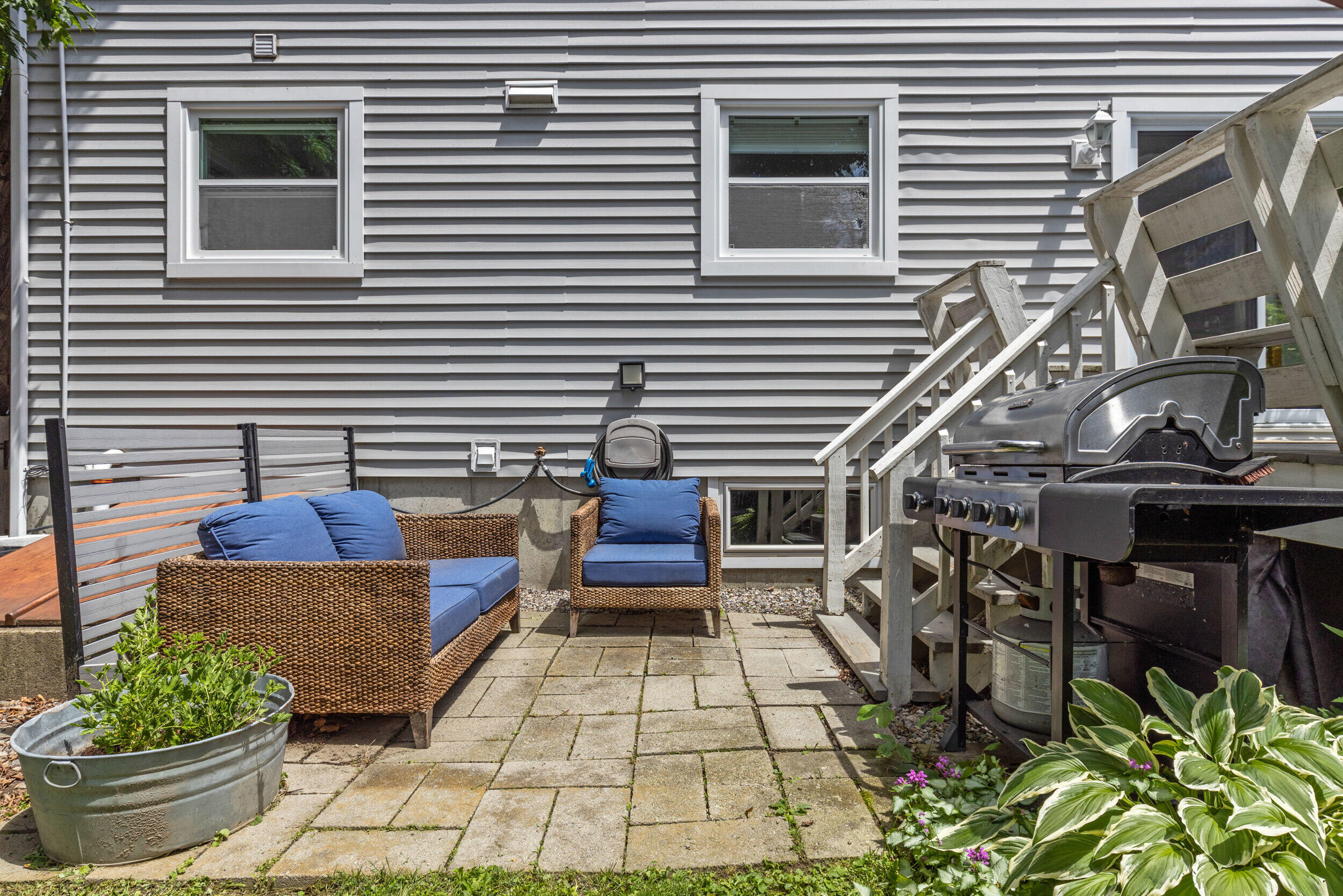 87 Sawyer Street
