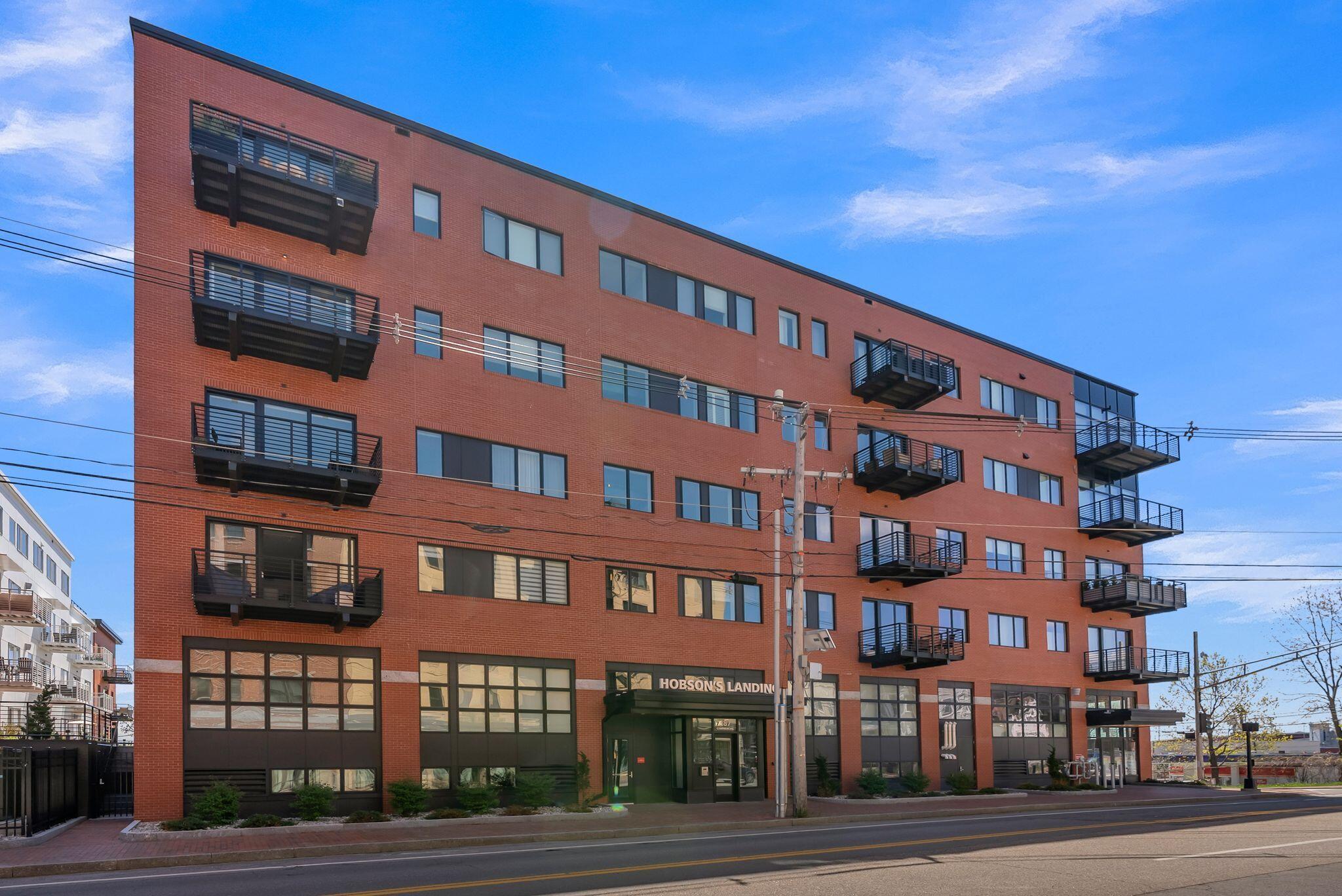 387 Commercial Street 334