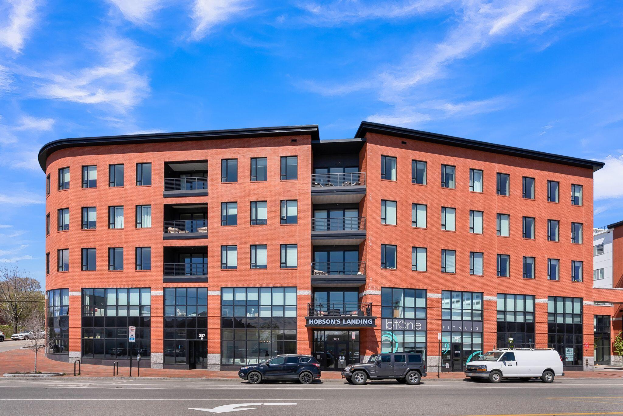 387 Commercial Street 334