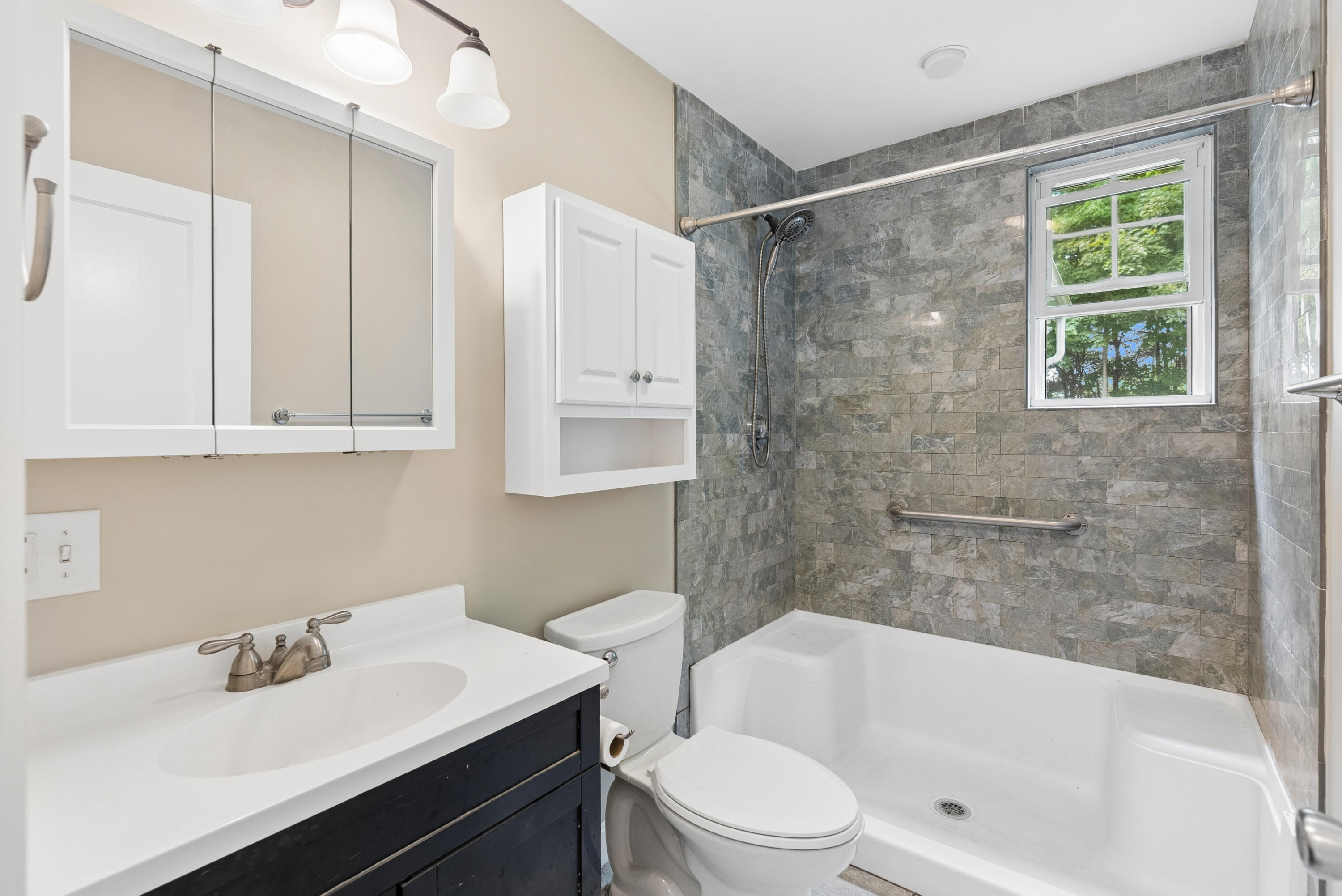 31 Longfellow Drive