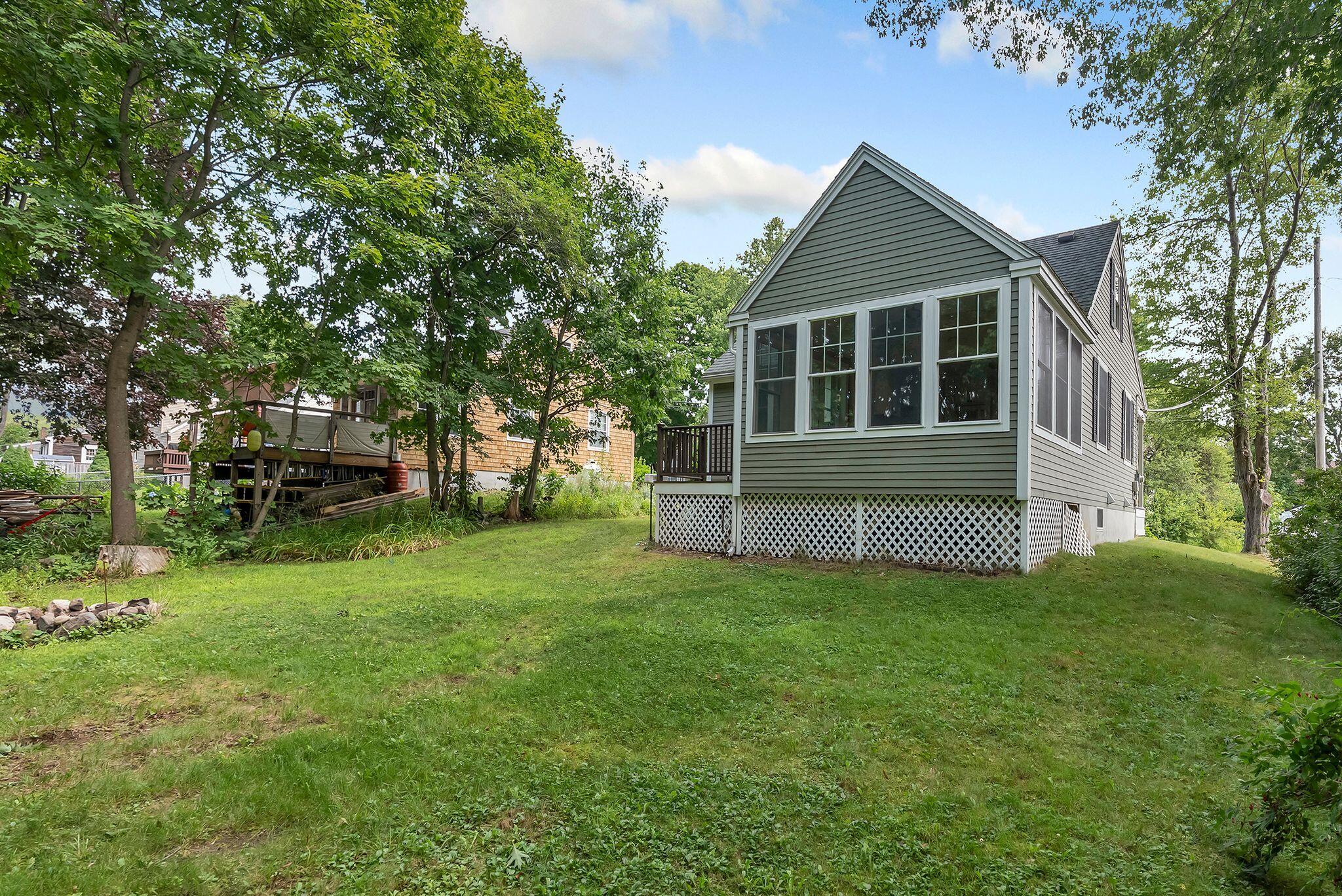31 Longfellow Drive