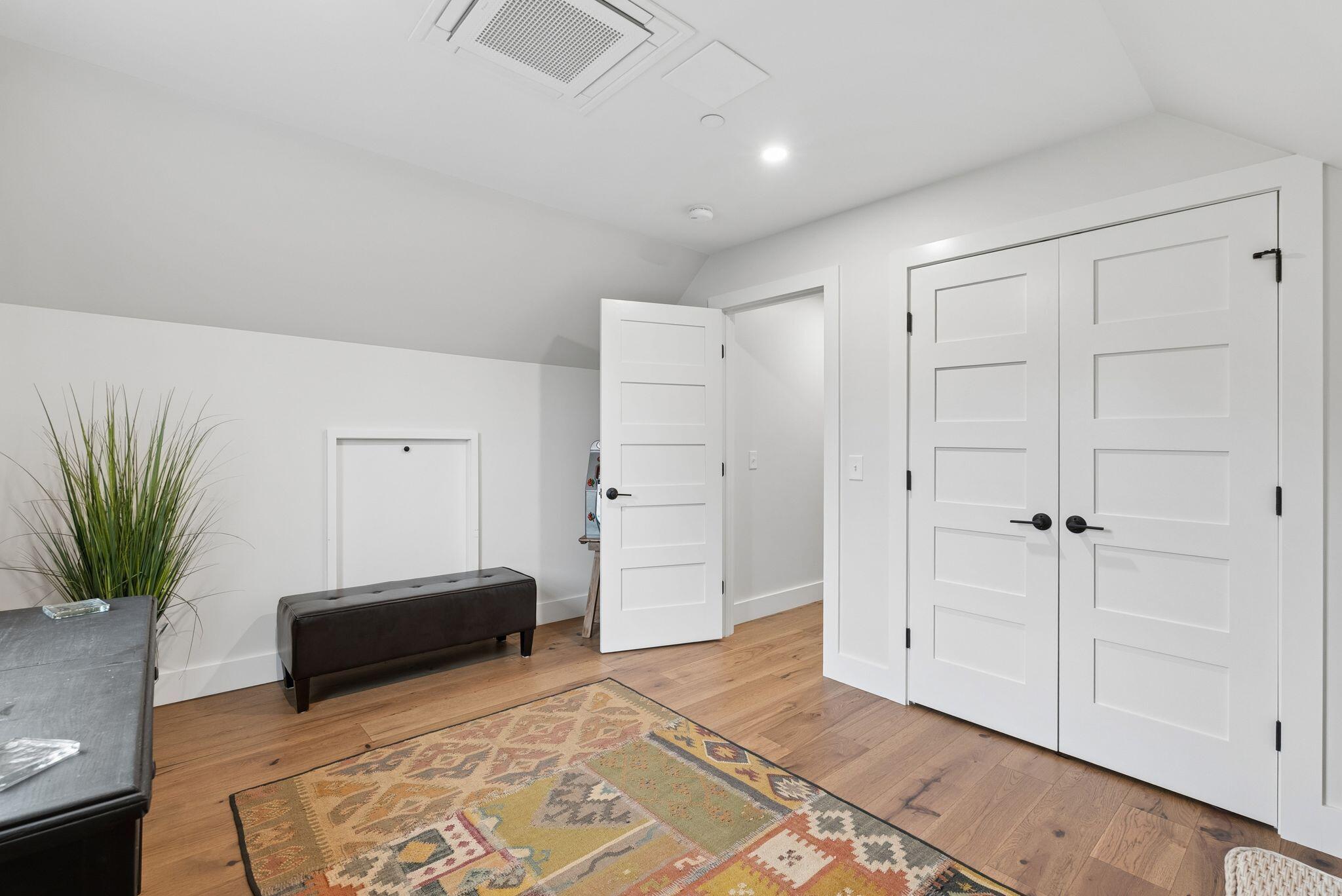 21 Youngs Lane 7