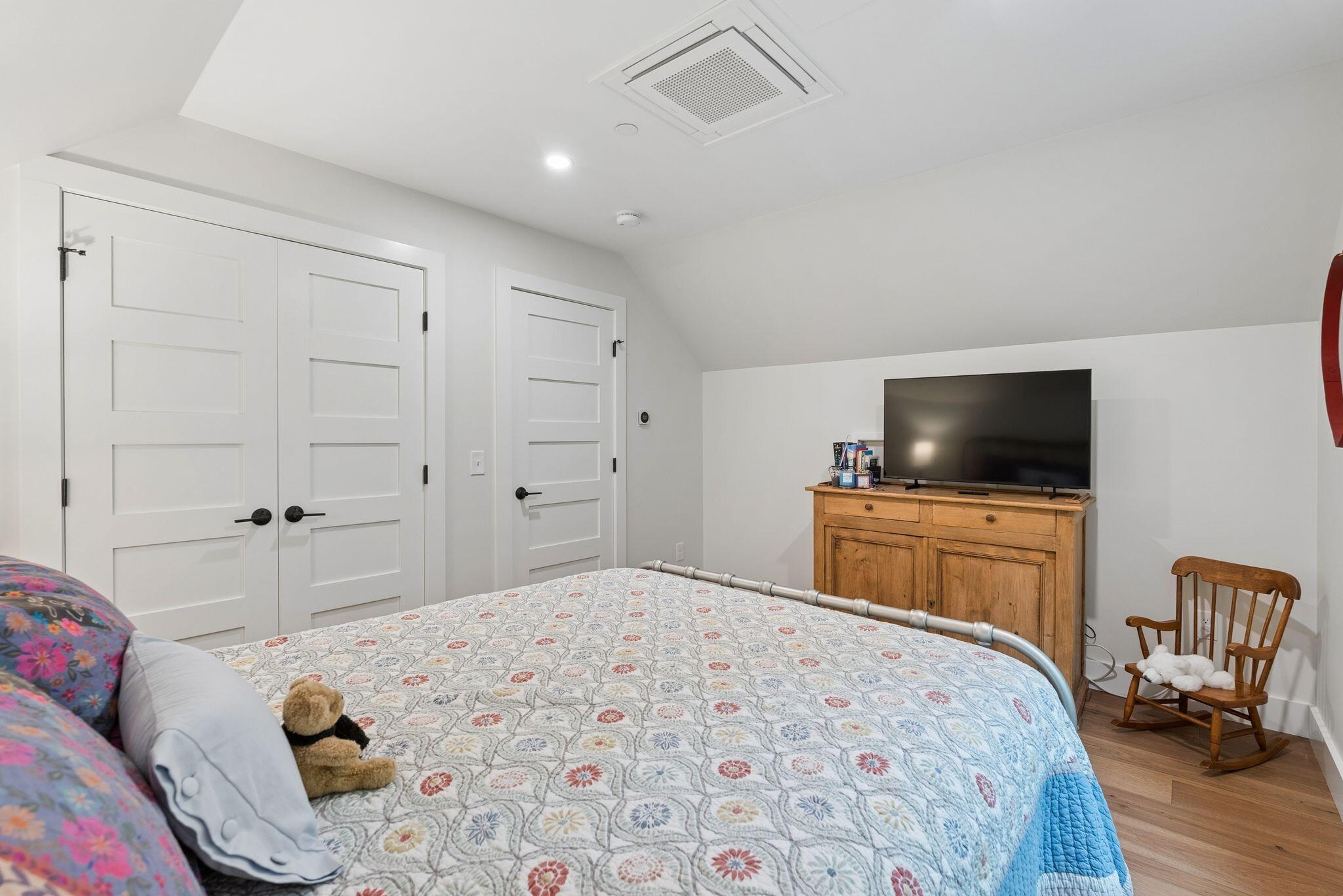 21 Youngs Lane 7