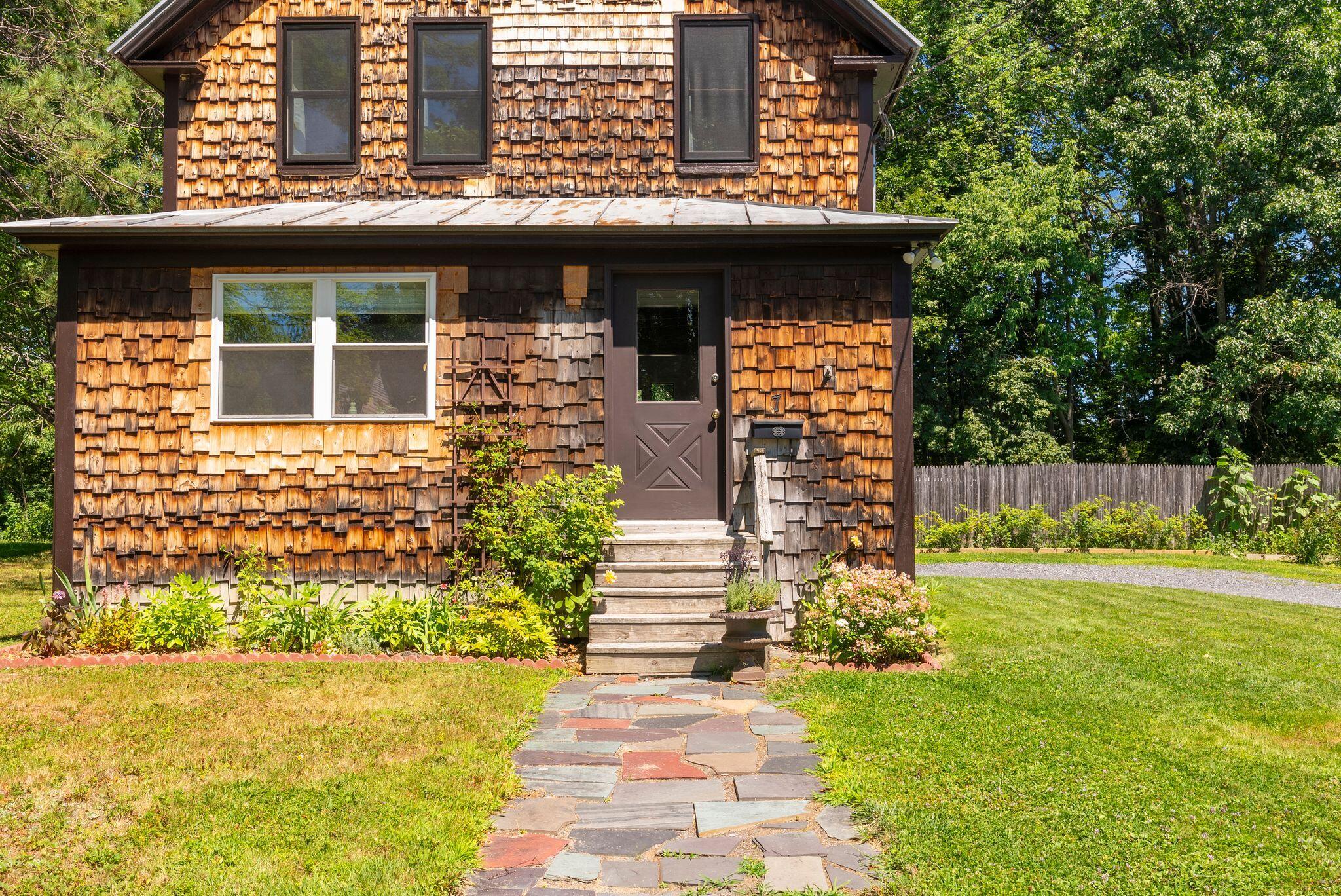 7 Edgewood Street