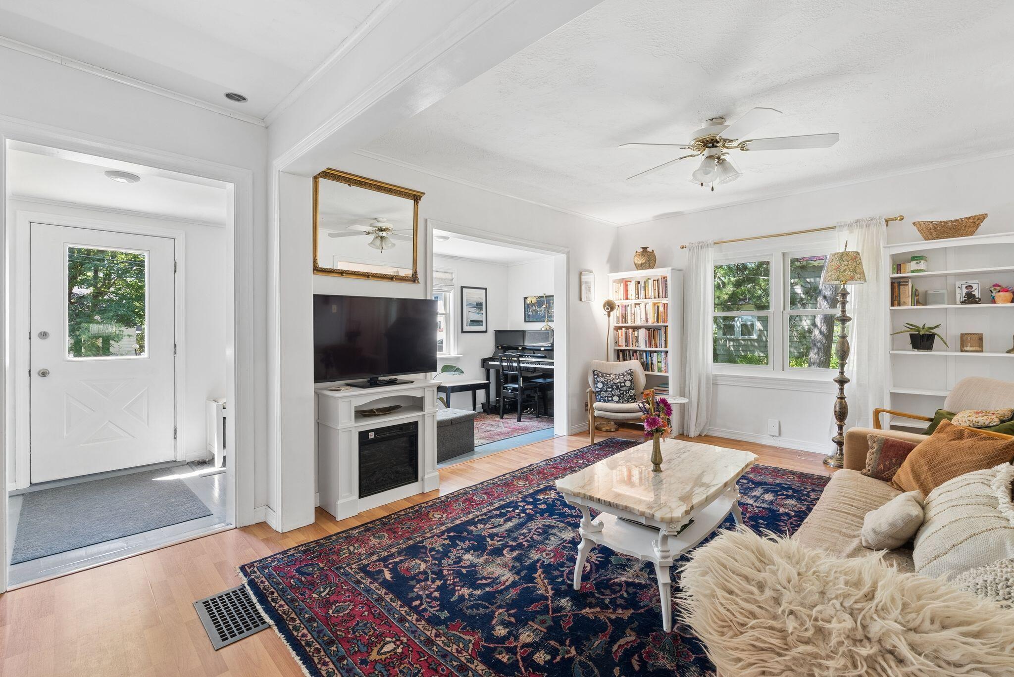 7 Edgewood Street