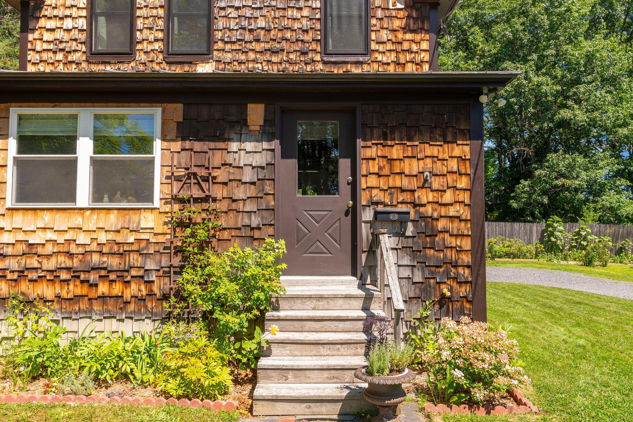 7 Edgewood Street