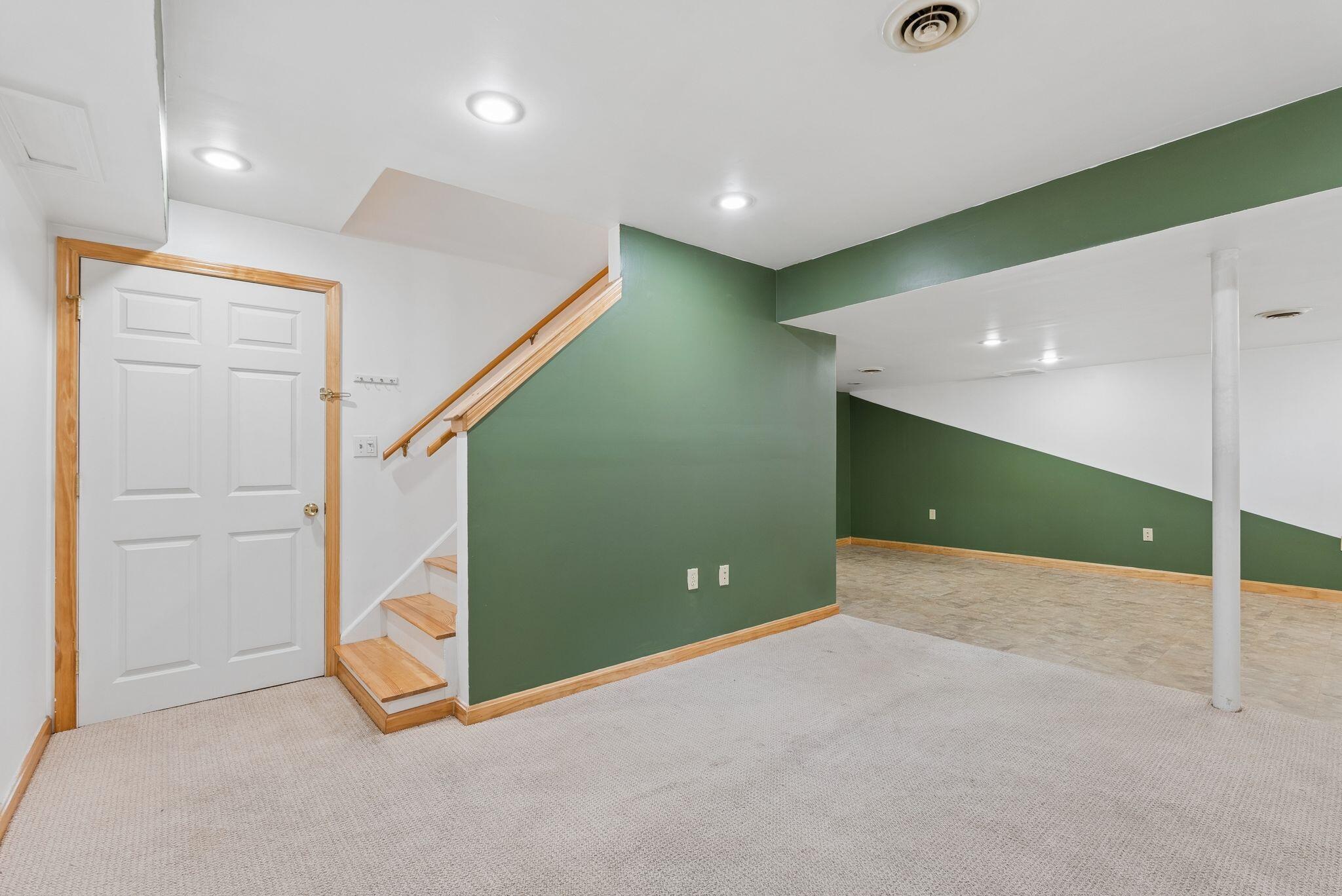 27 Hickory Drive
