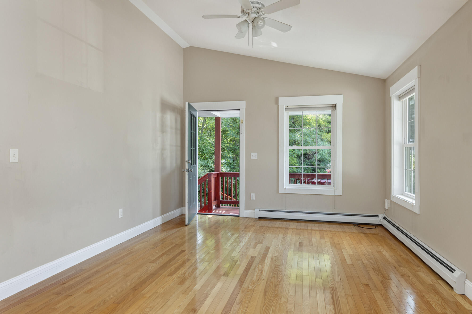 49 Oakdale Avenue