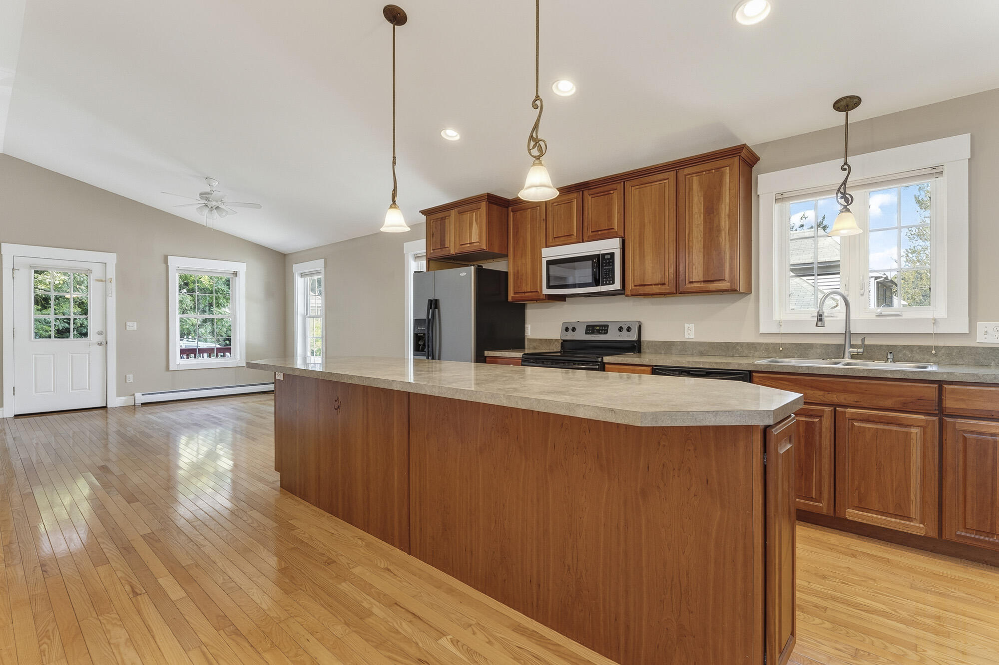 49 Oakdale Avenue