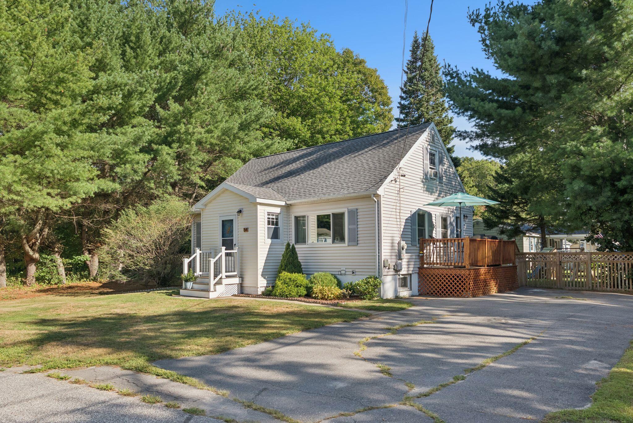 84 Oriole Street
