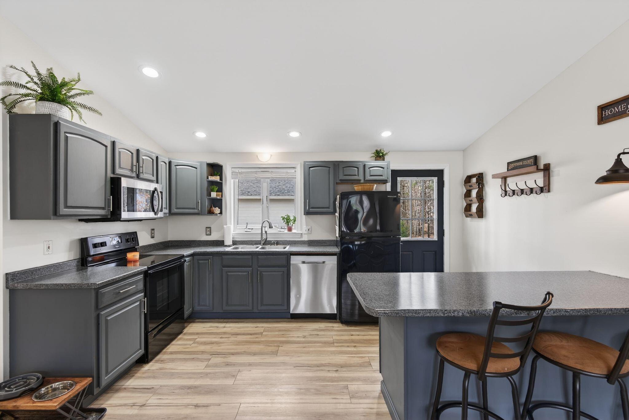 544 New Dam Road