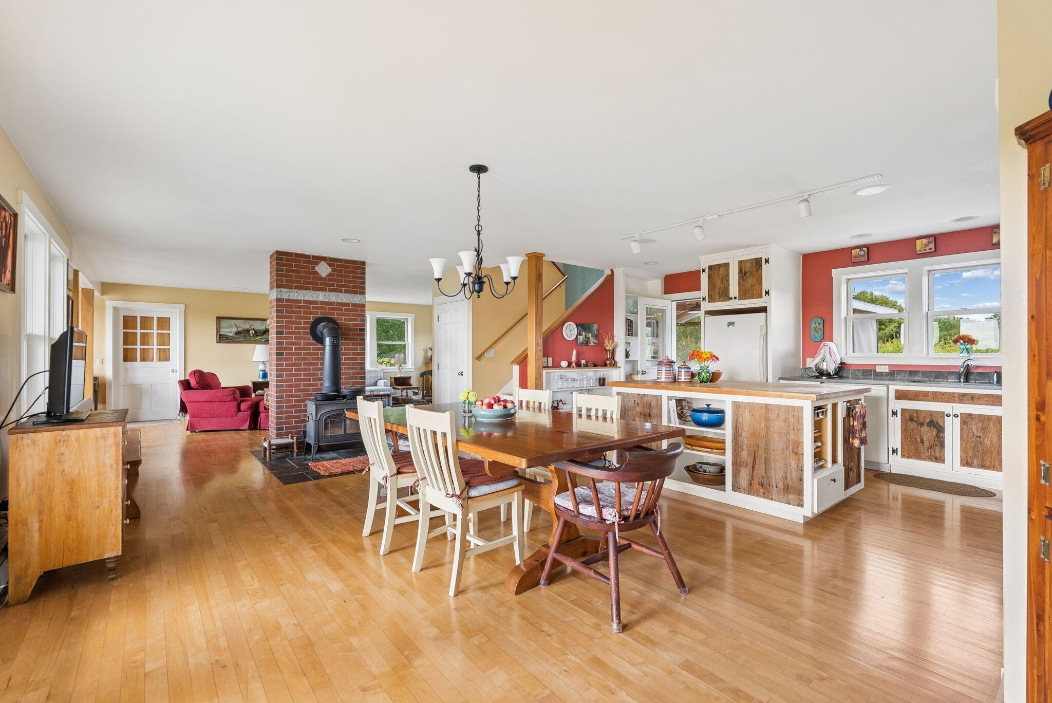 496 Davis Road