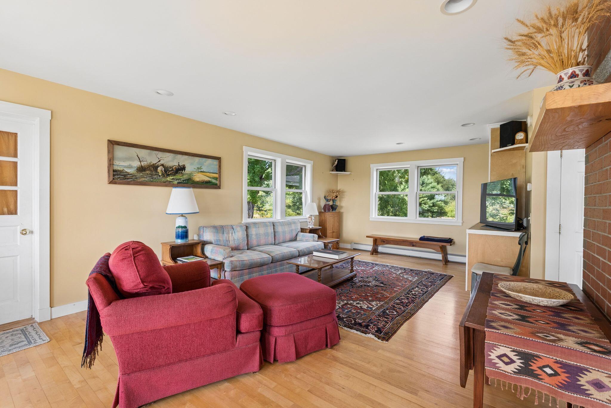 496 Davis Road