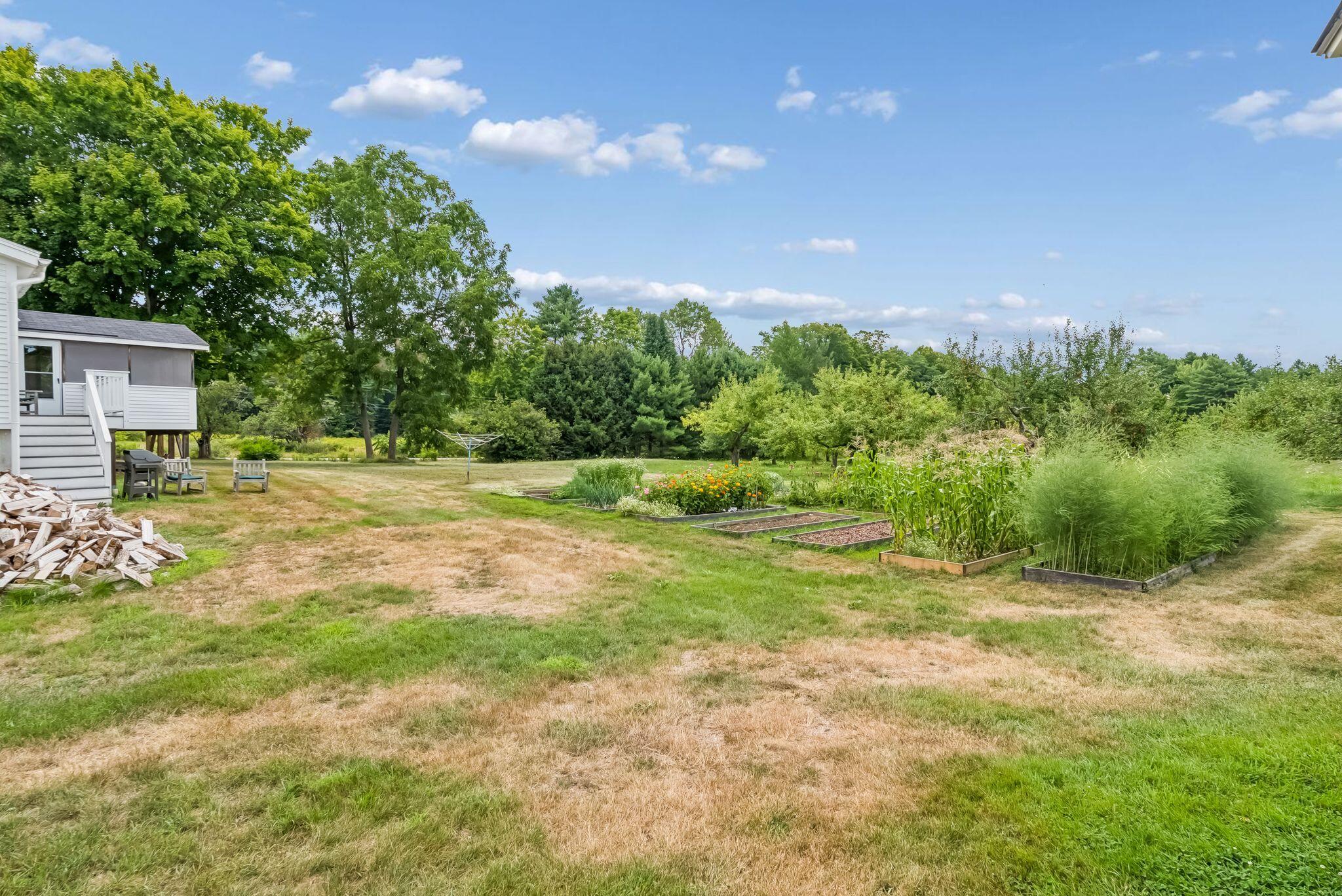 496 Davis Road