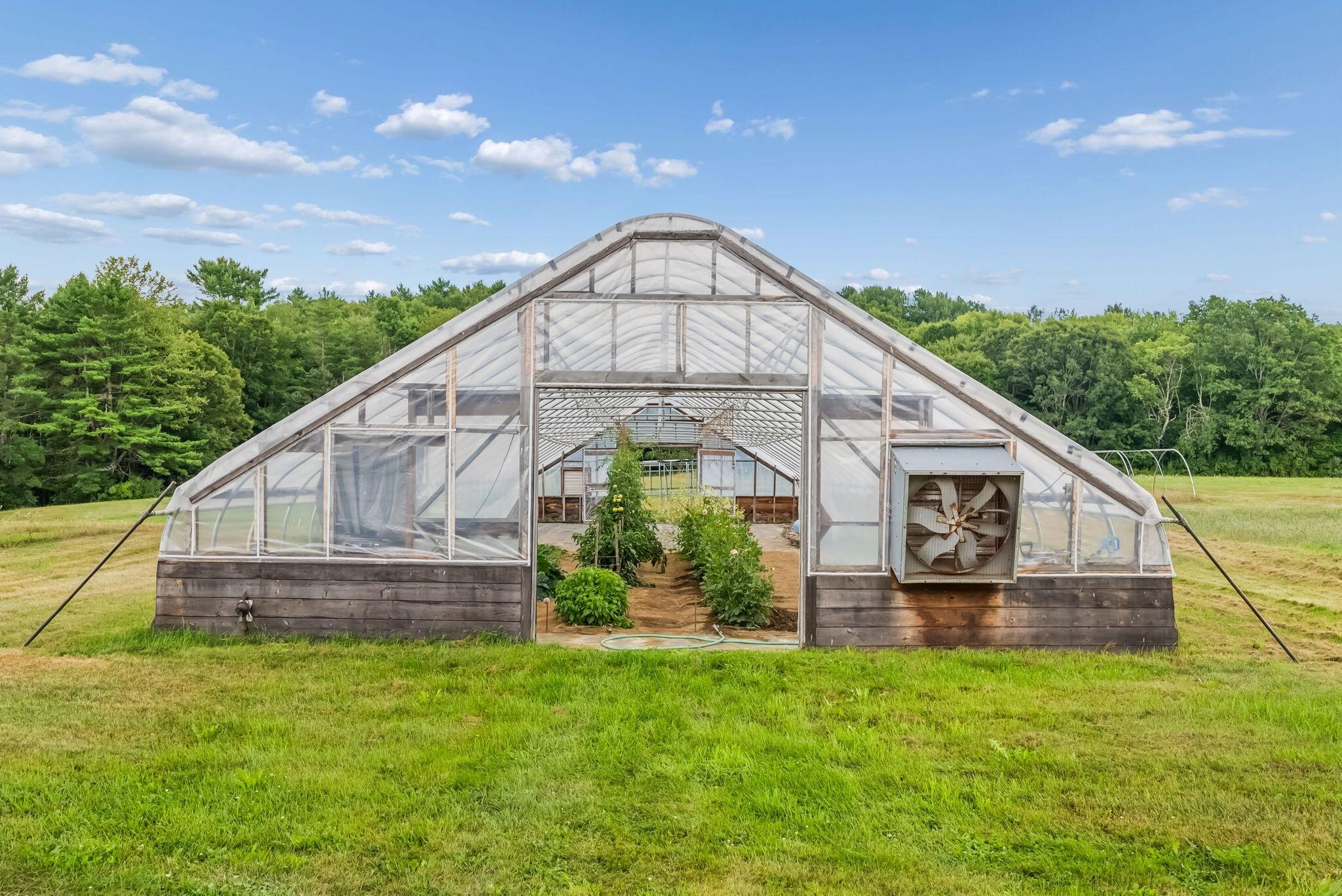 496 Davis Road