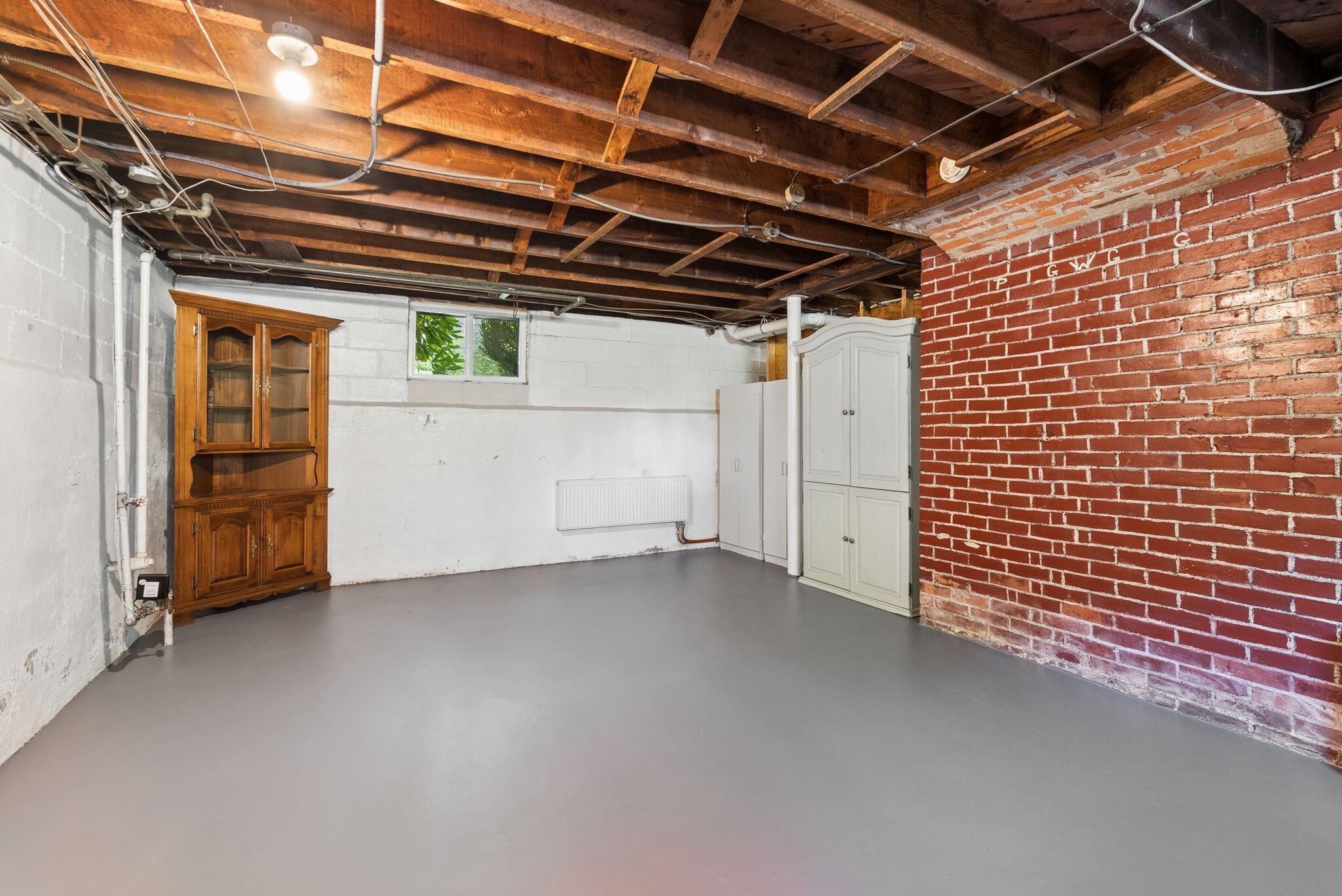 16 Newman Street