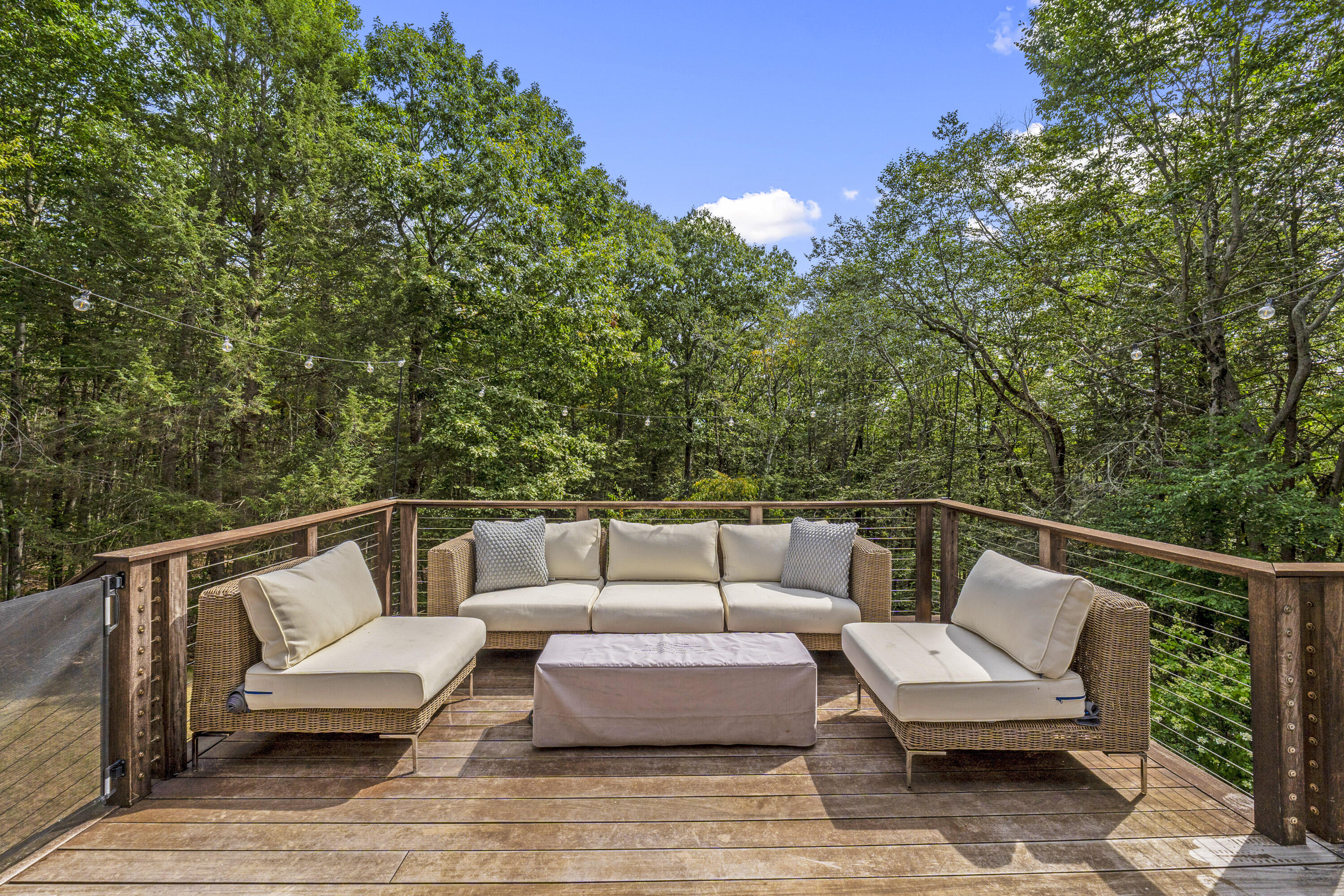 8 Fox Run Road