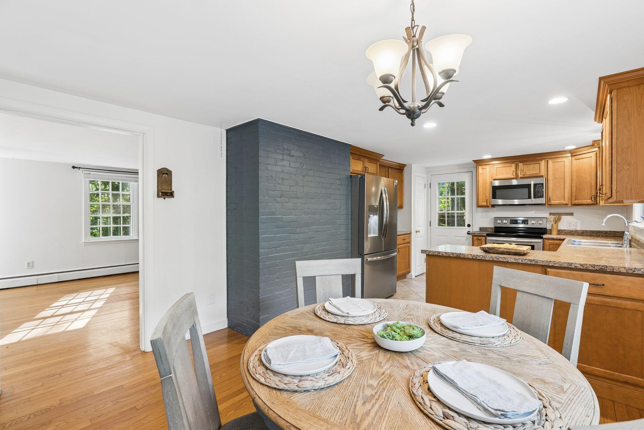 18 Broad Cove Road