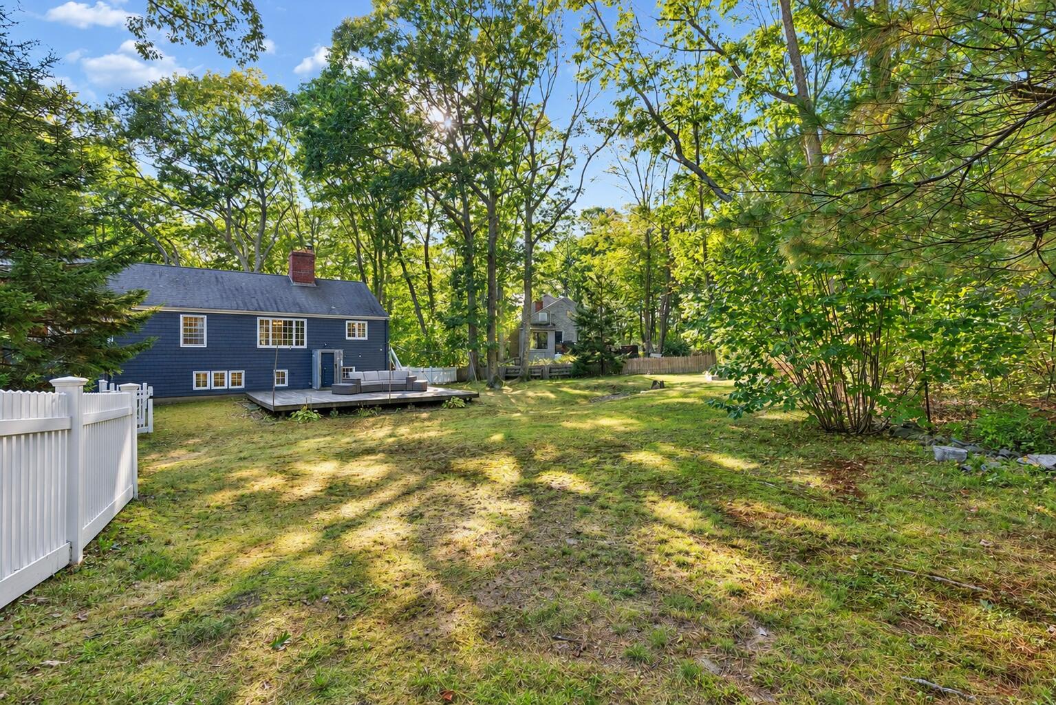 18 Broad Cove Road