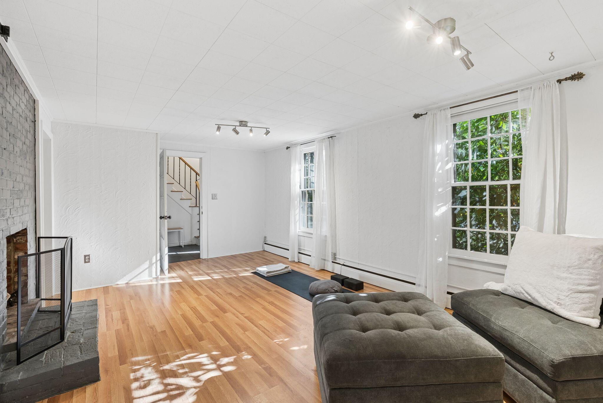 18 Broad Cove Road