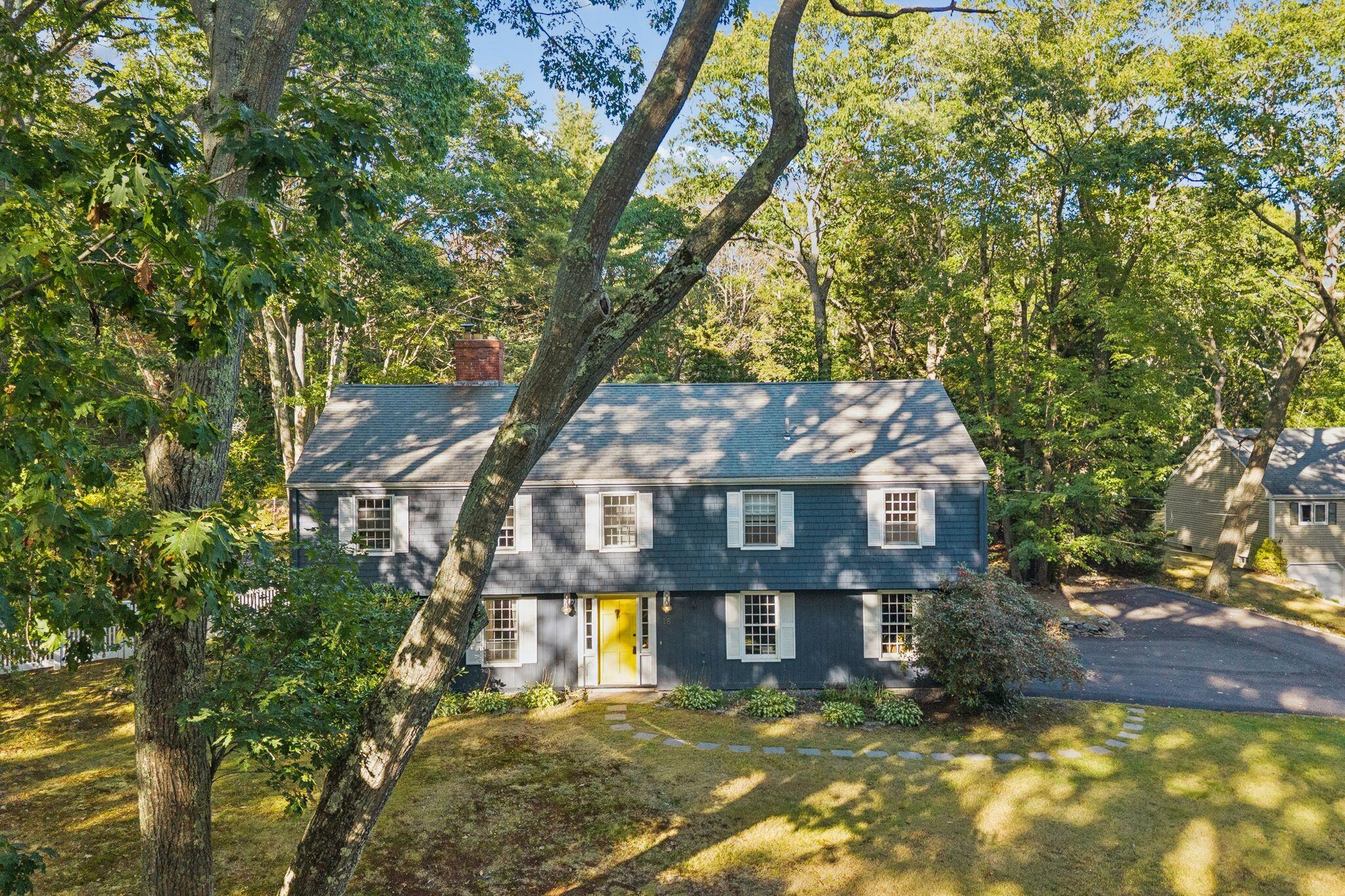 18 Broad Cove Road