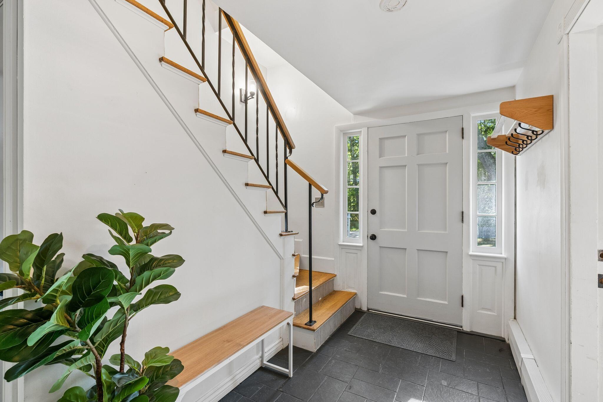 18 Broad Cove Road
