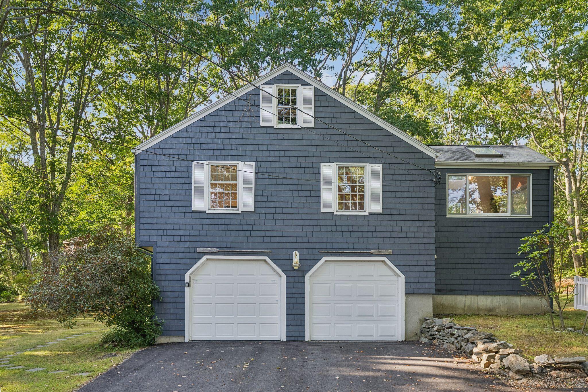 18 Broad Cove Road