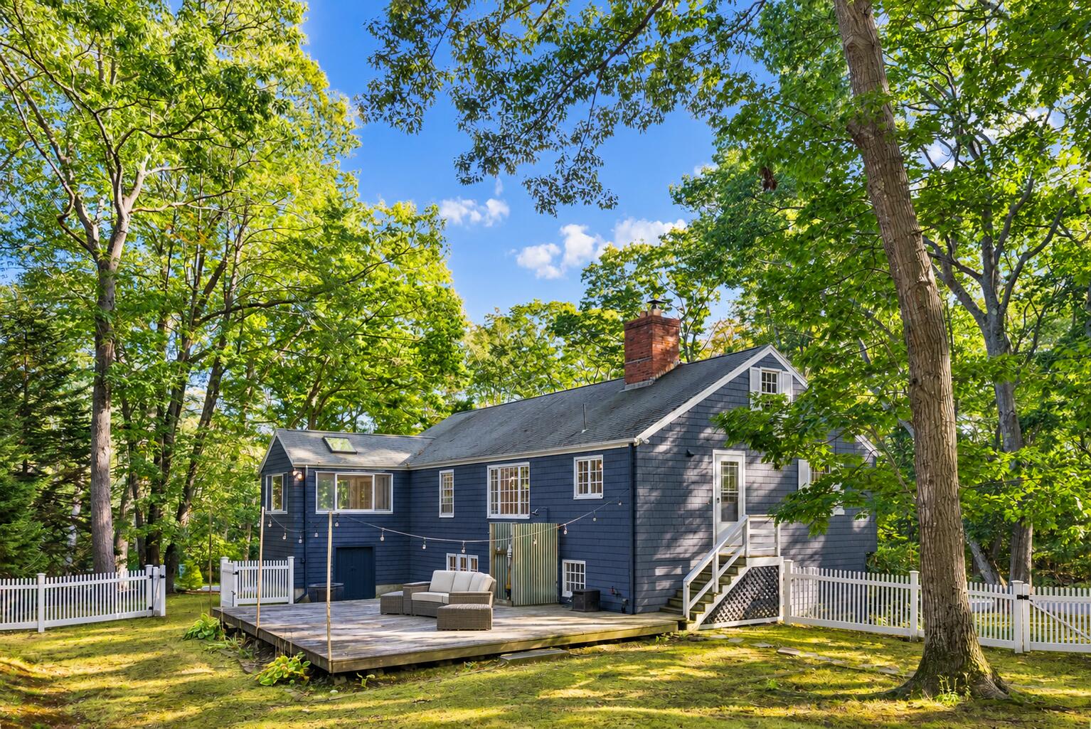 18 Broad Cove Road