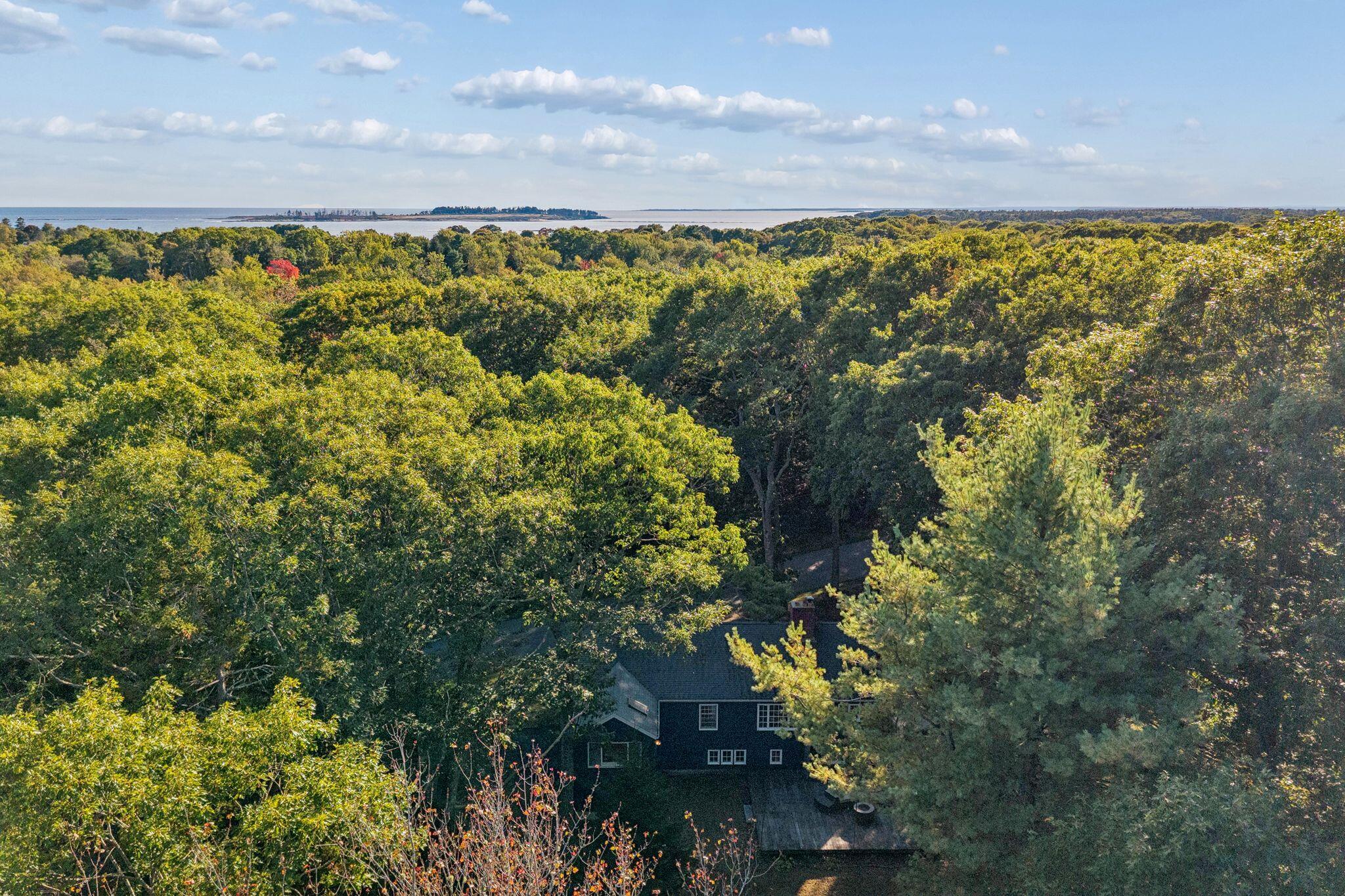 18 Broad Cove Road