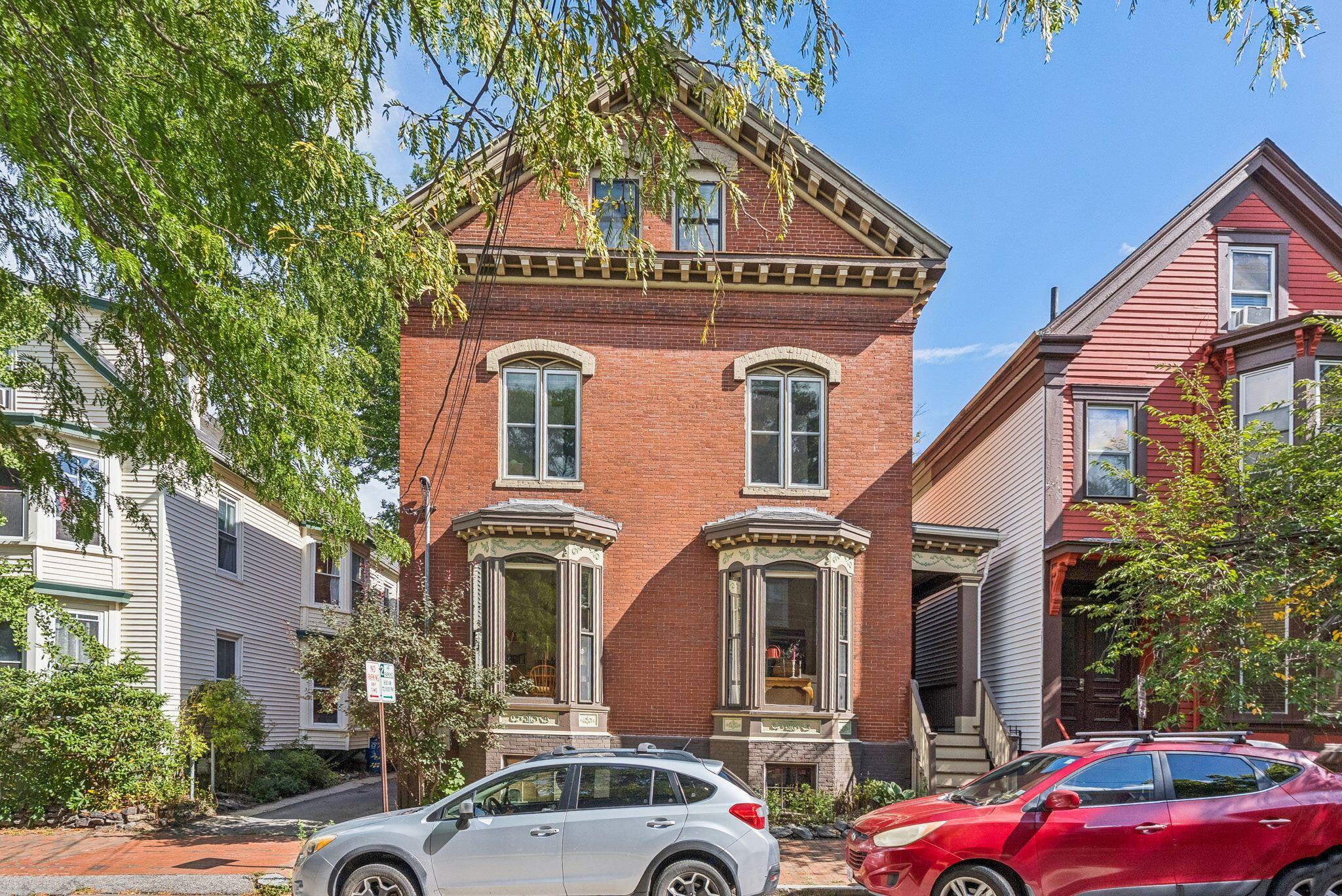 77 Carleton Street