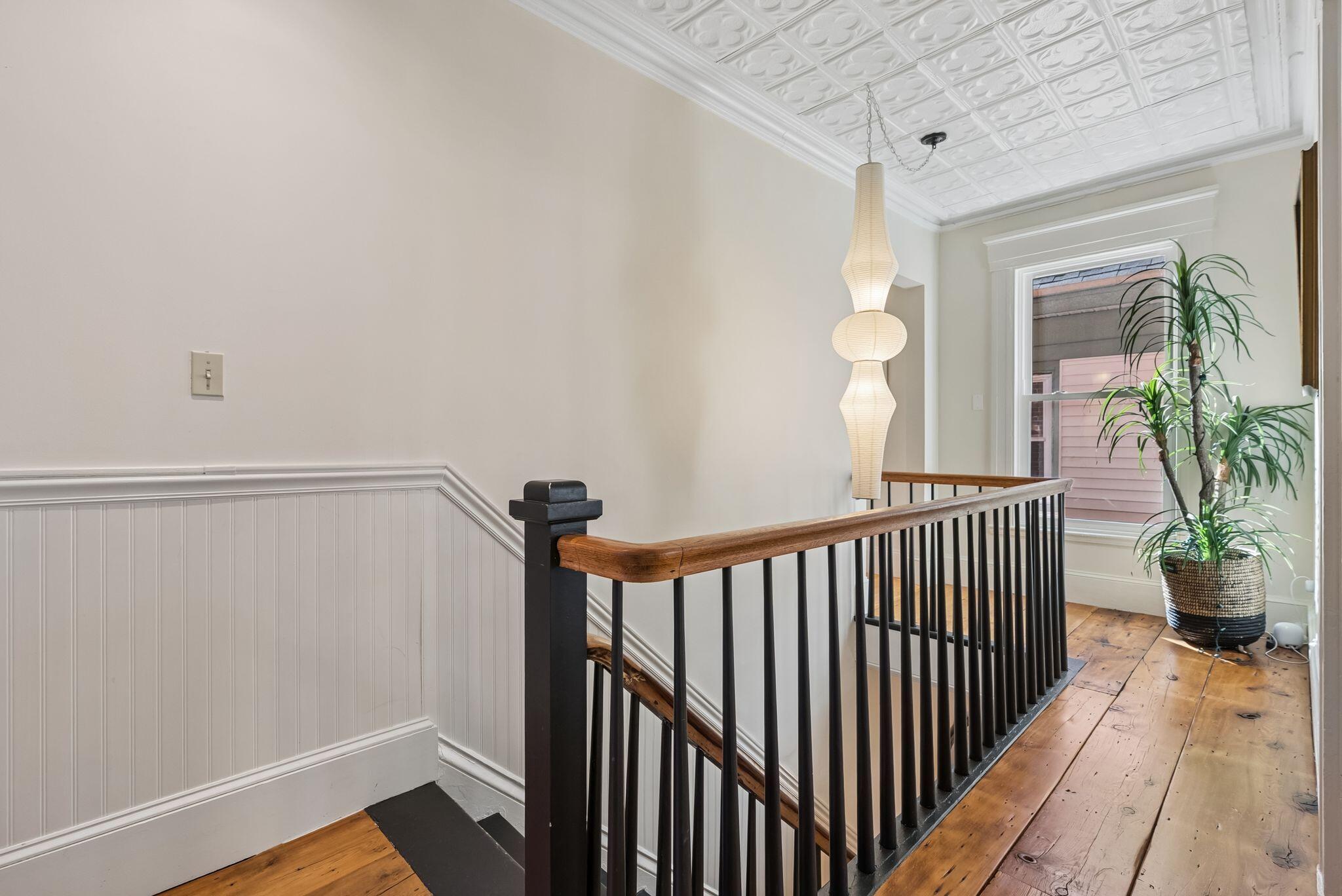 77 Carleton Street